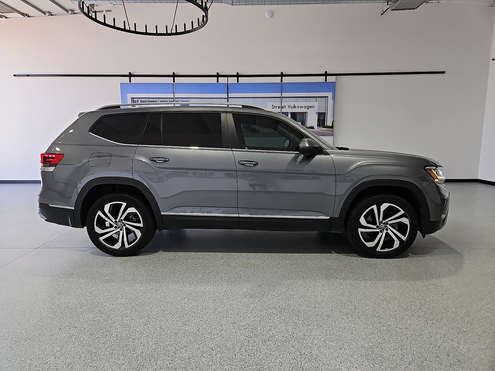 2022 Volkswagen Atlas 3.6L V6 SEL Platinum Gray Metallic at Street VW of Amarillo