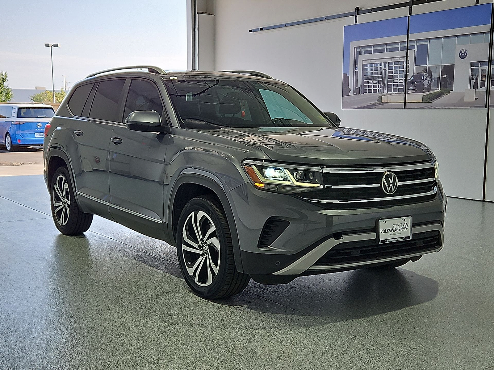 2022 Volkswagen Atlas 3.6L V6 SEL Platinum Gray Metallic at Street VW of Amarillo