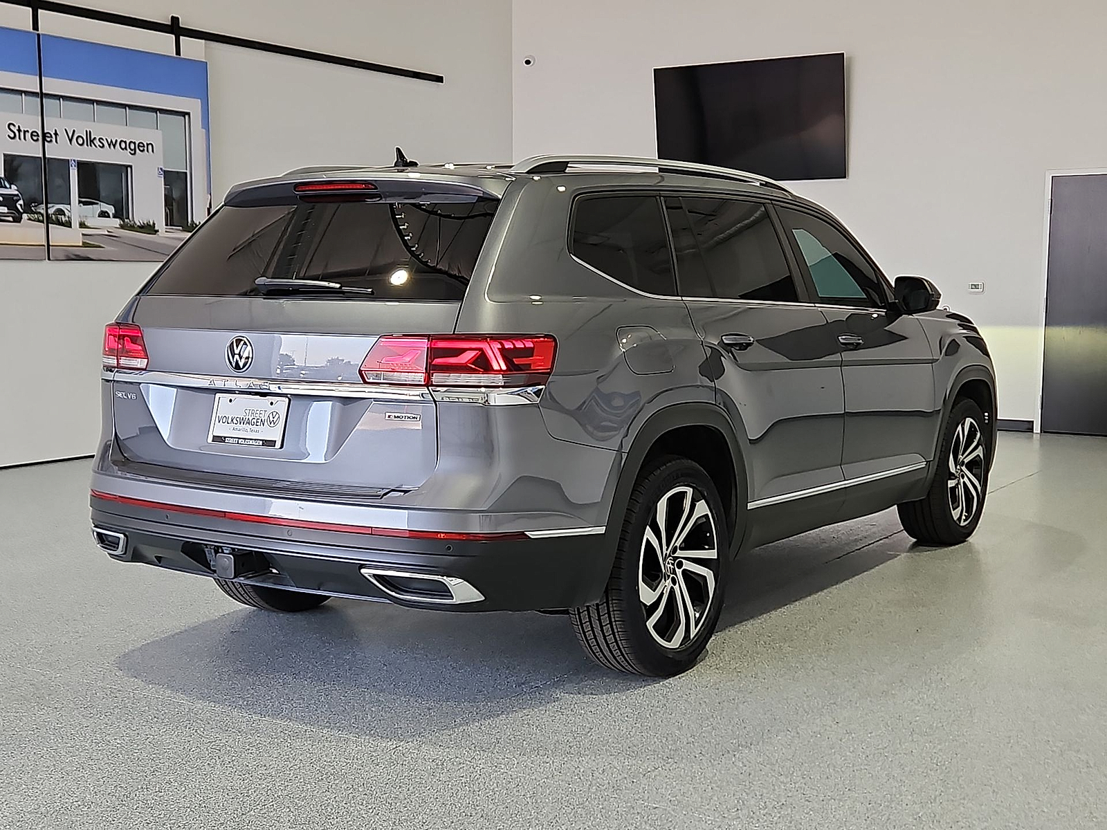 2022 Volkswagen Atlas 3.6L V6 SEL Platinum Gray Metallic at Street VW of Amarillo