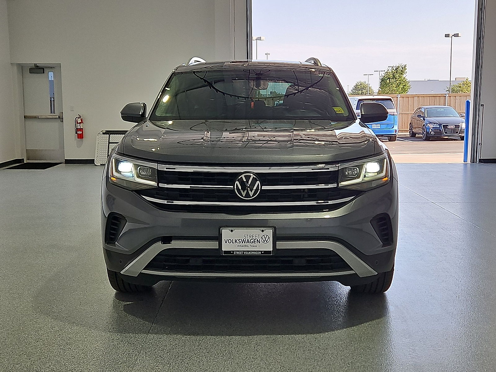 2022 Volkswagen Atlas 3.6L V6 SEL Platinum Gray Metallic at Street VW of Amarillo