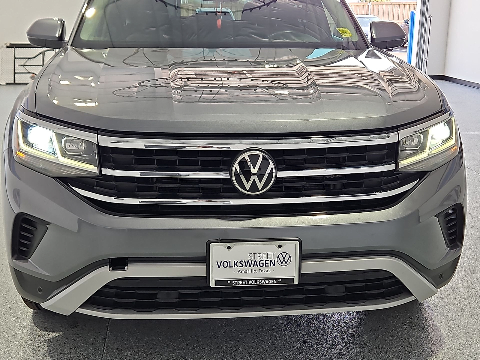 2022 Volkswagen Atlas 3.6L V6 SEL Platinum Gray Metallic at Street VW of Amarillo