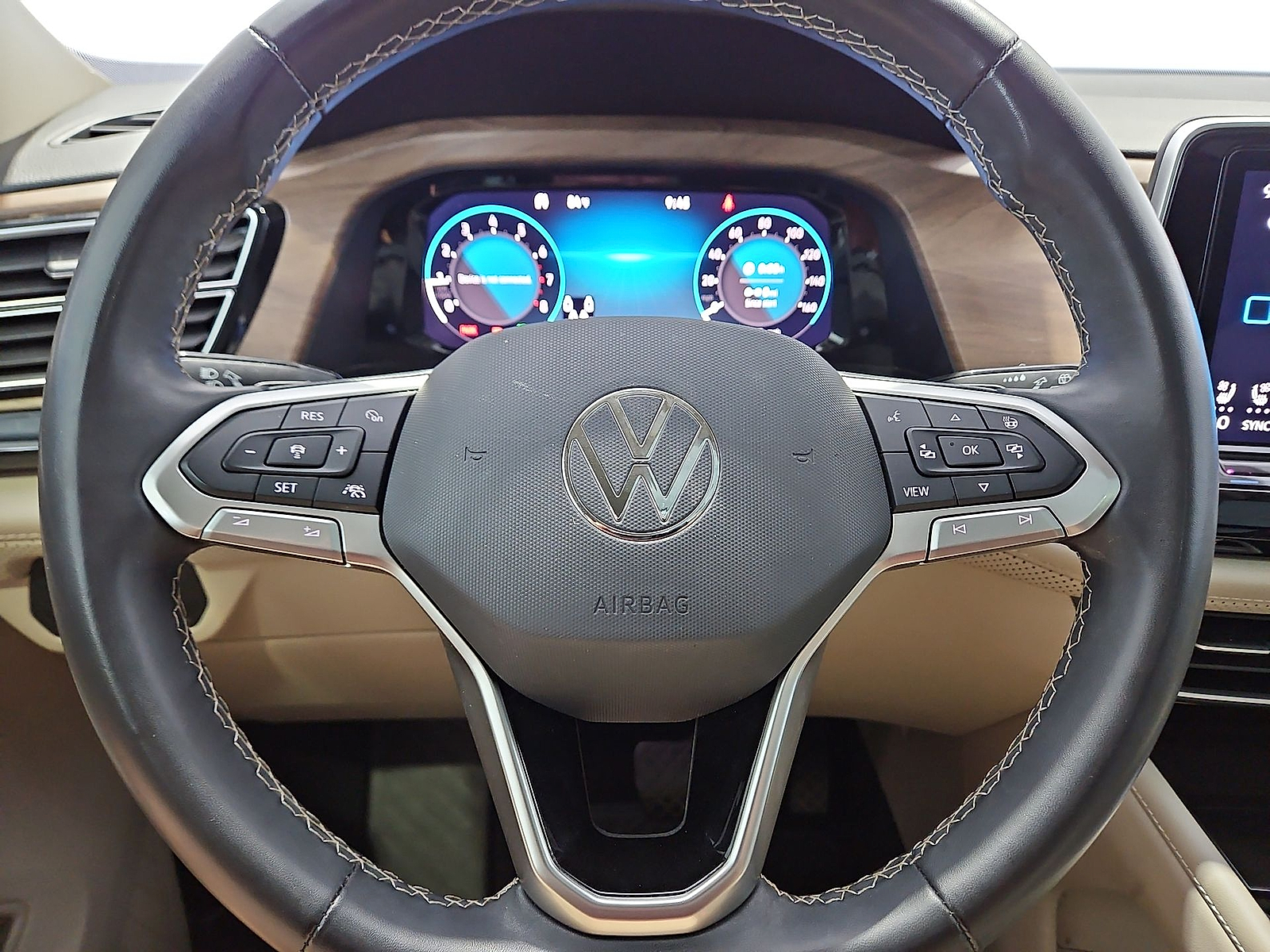 2024 Volkswagen Atlas 2.0T SE w/Technology Deep Black at Bobby Duby Motors