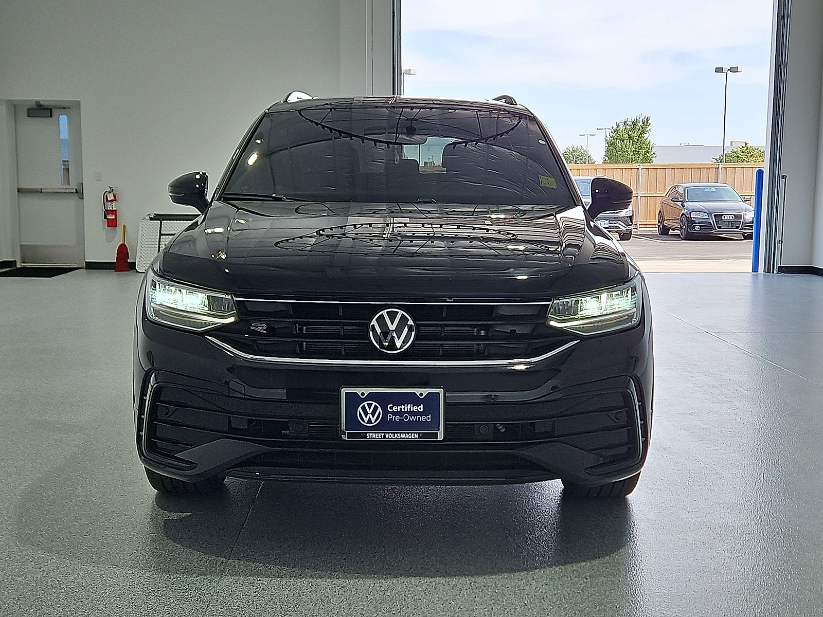2024 Volkswagen Tiguan 2.0T SE R-Line Black Deep Black at Street VW of Amarillo