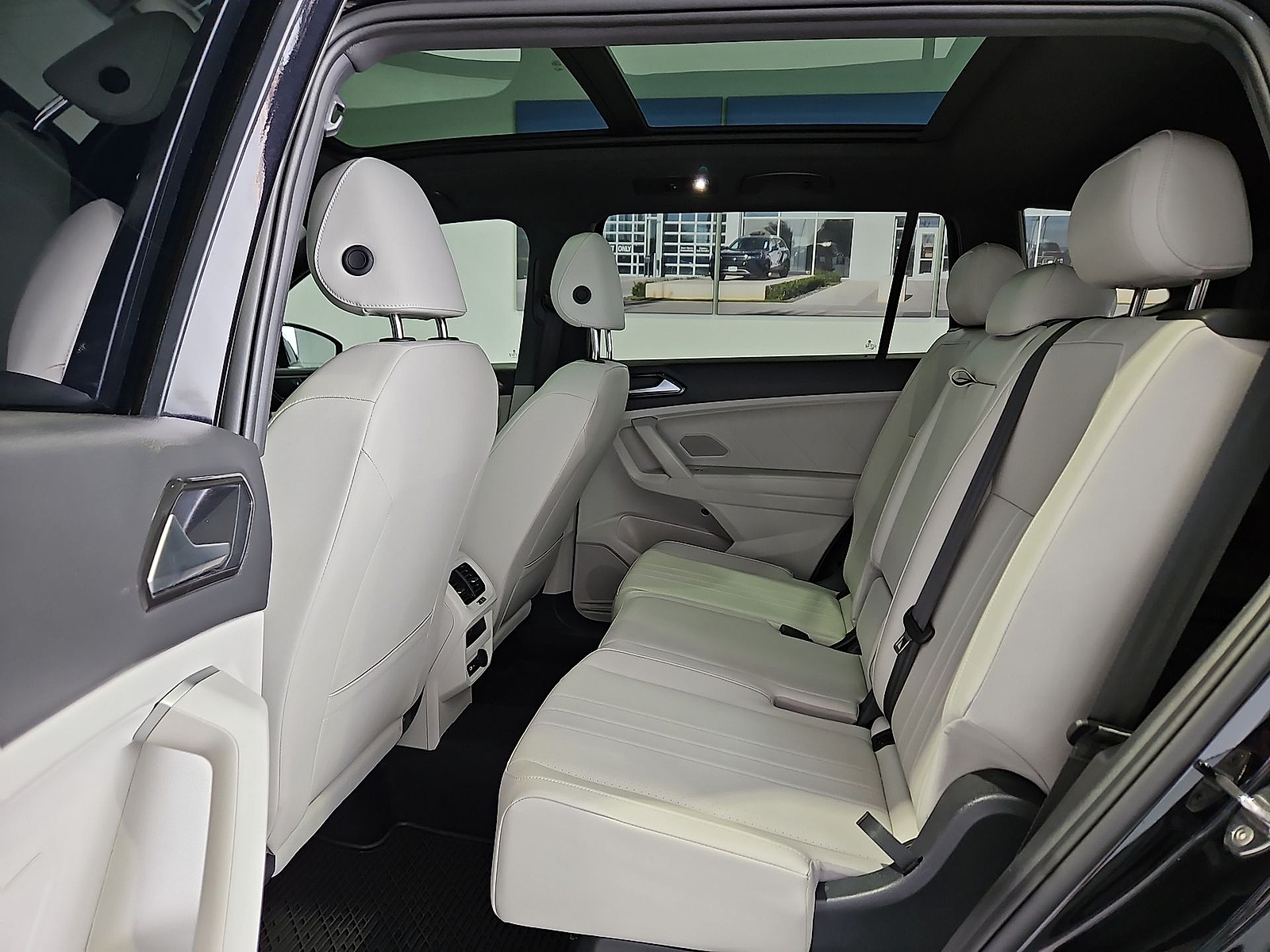 2024 Volkswagen Tiguan 2.0T SE R-Line Black Deep Black at Street VW of Amarillo