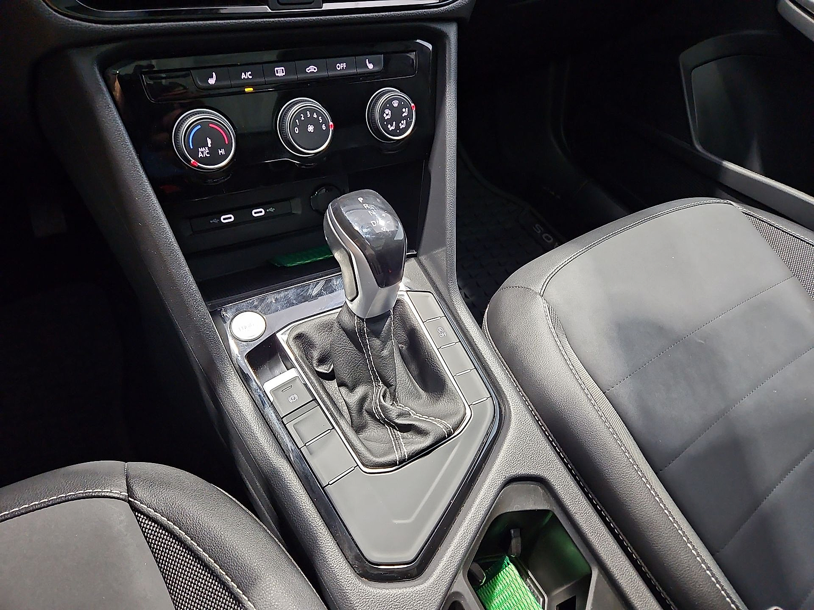 2023 Volkswagen Taos 1.5T SE Platinum Gray Metallic at Bobby Duby Motors