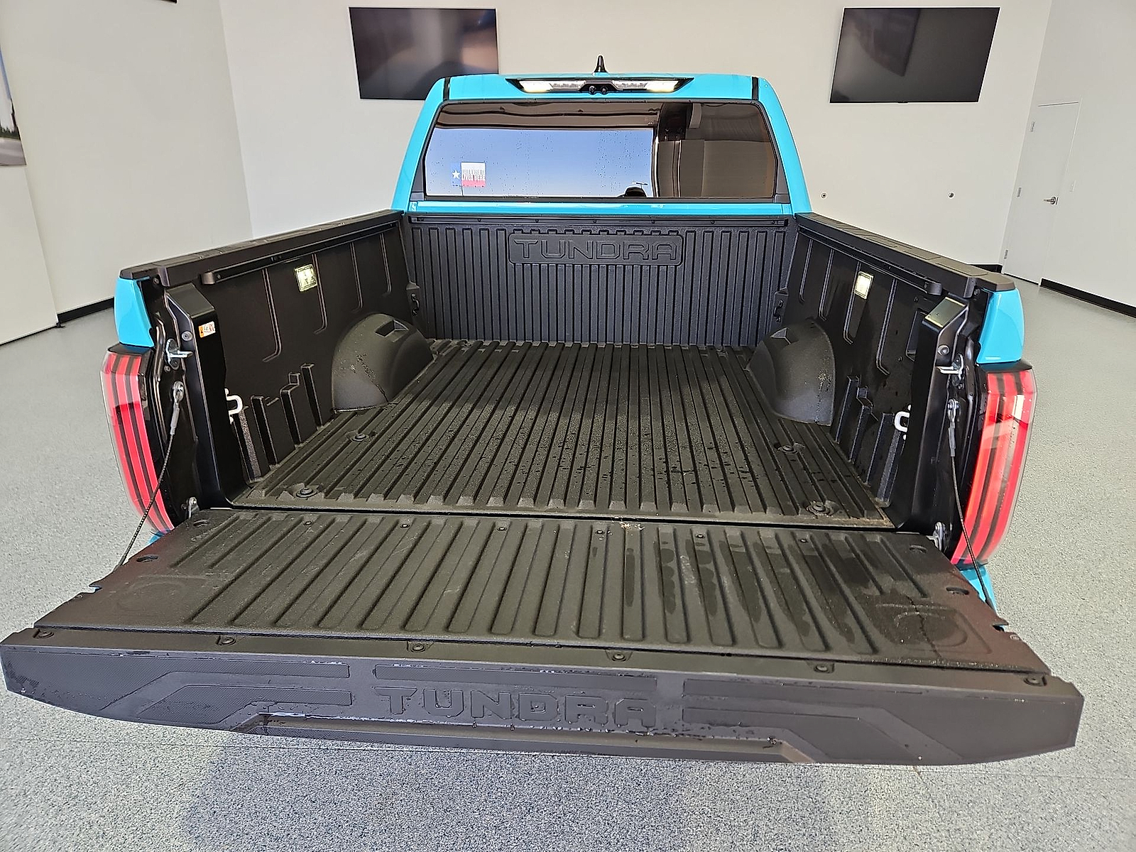 2026 Toyota Tundra Hybrid TRD Pro Hybrid CrewMax 5.5' Bed - 11