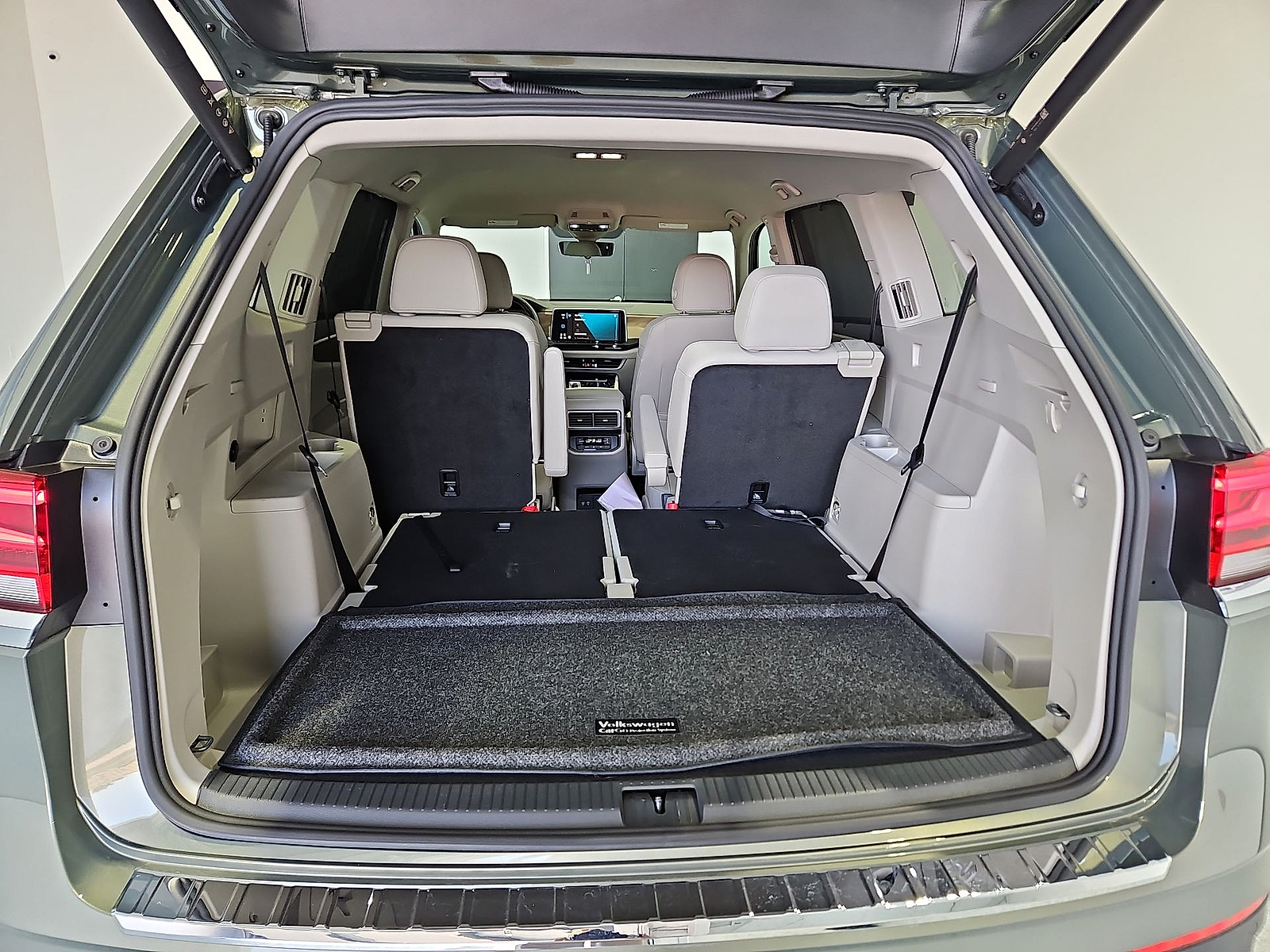 2026 Volkswagen Atlas SE with Technology - 11