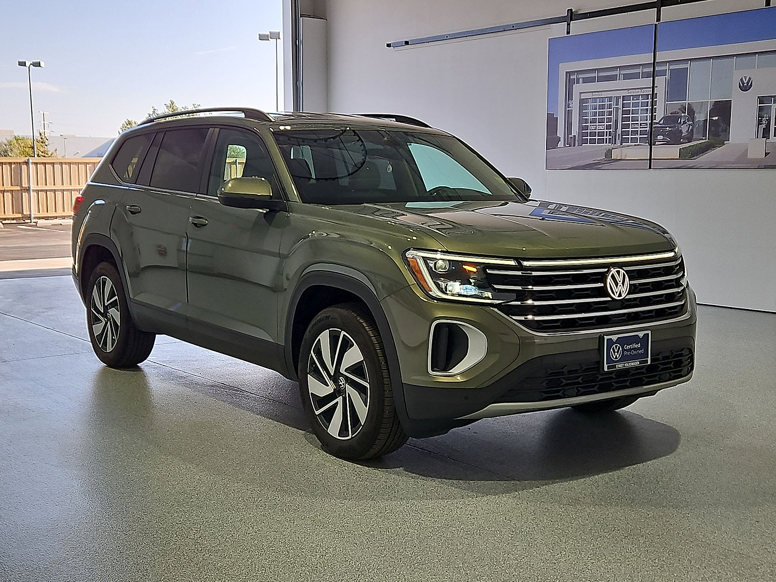2026 Volkswagen Atlas SE with Technology - 1