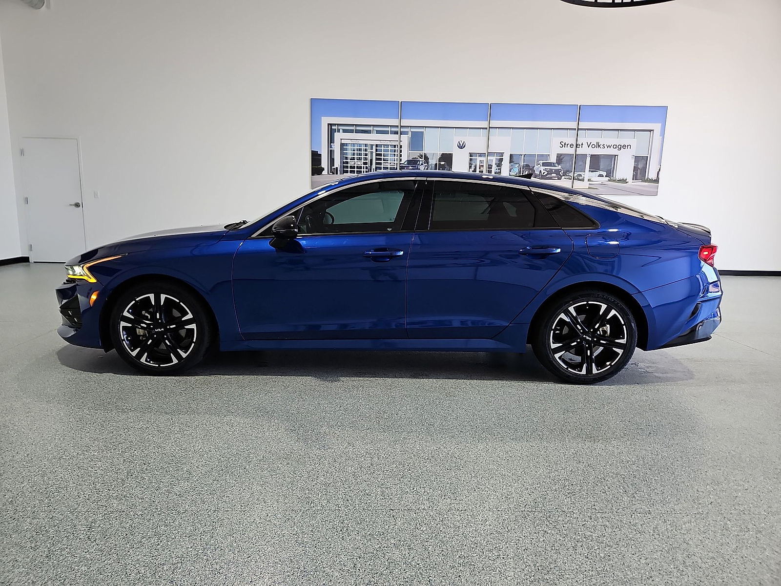 2023 Kia K5 GT-Line - 4