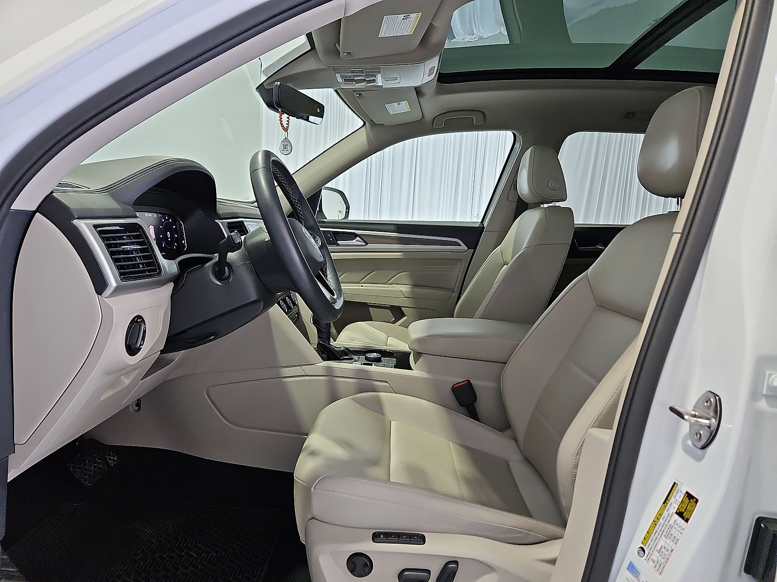 2023 Volkswagen Atlas 3.6L V6 SEL Opal White at Street VW of Amarillo
