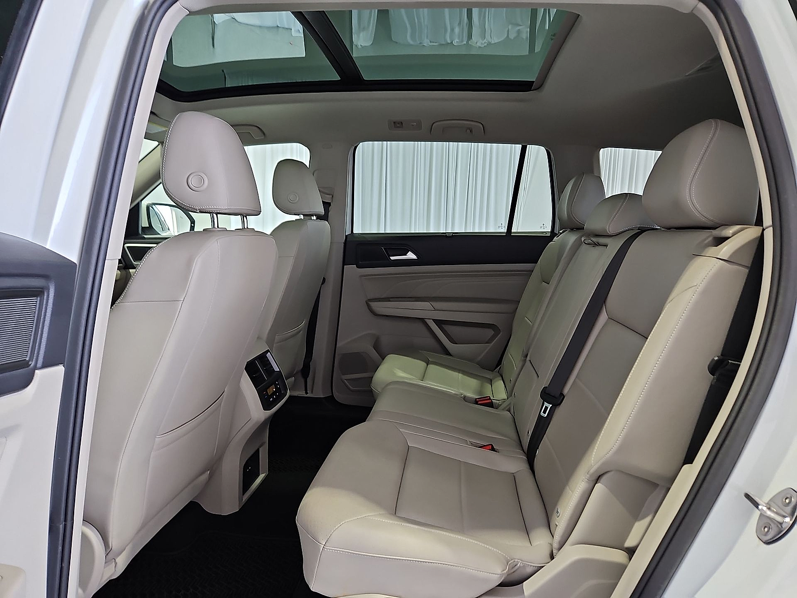 2023 Volkswagen Atlas 3.6L V6 SEL Opal White at Street VW of Amarillo