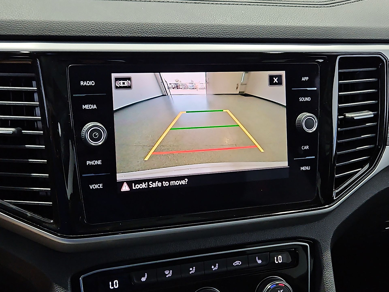 2023 Volkswagen Atlas Cross Sport 2.0T SE w/Technology Pure White at Street VW of Amarillo