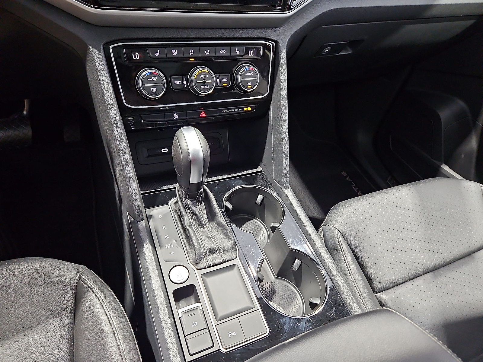 2023 Volkswagen Atlas 2.0T SE w/Technology Red Metallic at Street VW of Amarillo