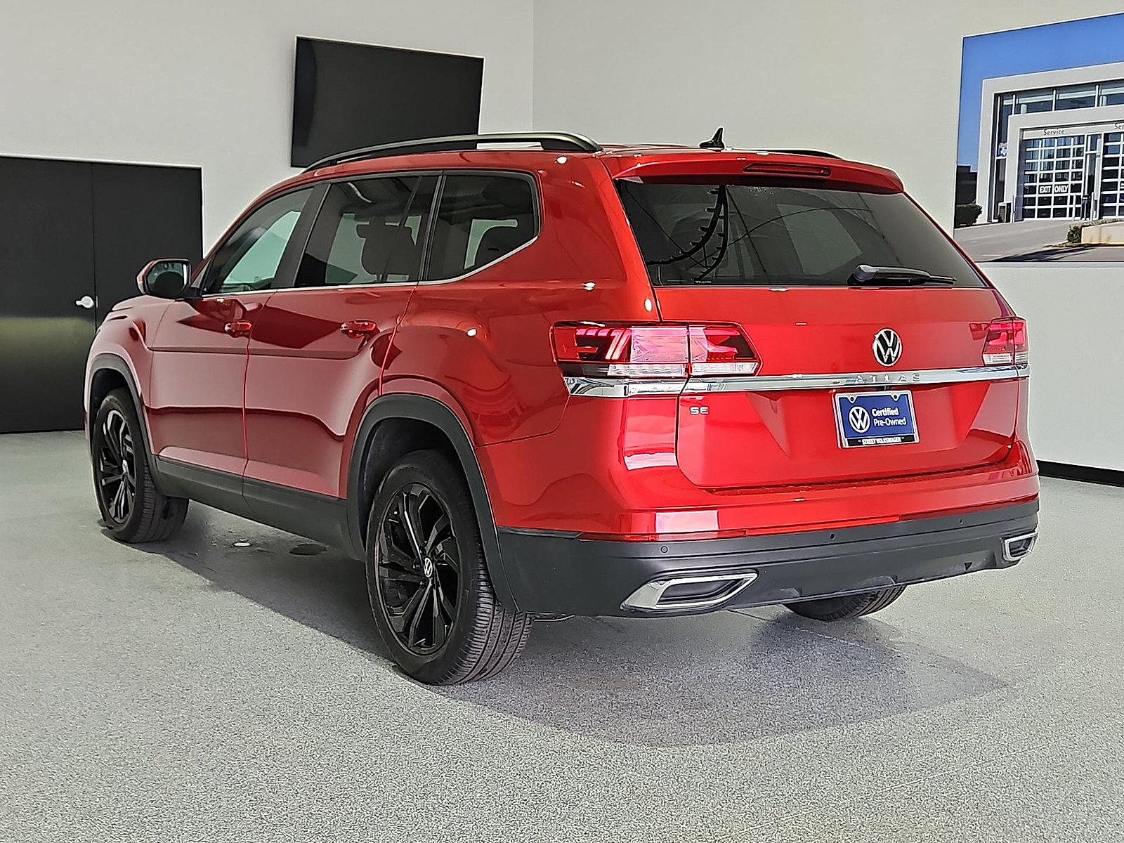 2023 Volkswagen Atlas 2.0T SE w/Technology Red Metallic at Street VW of Amarillo