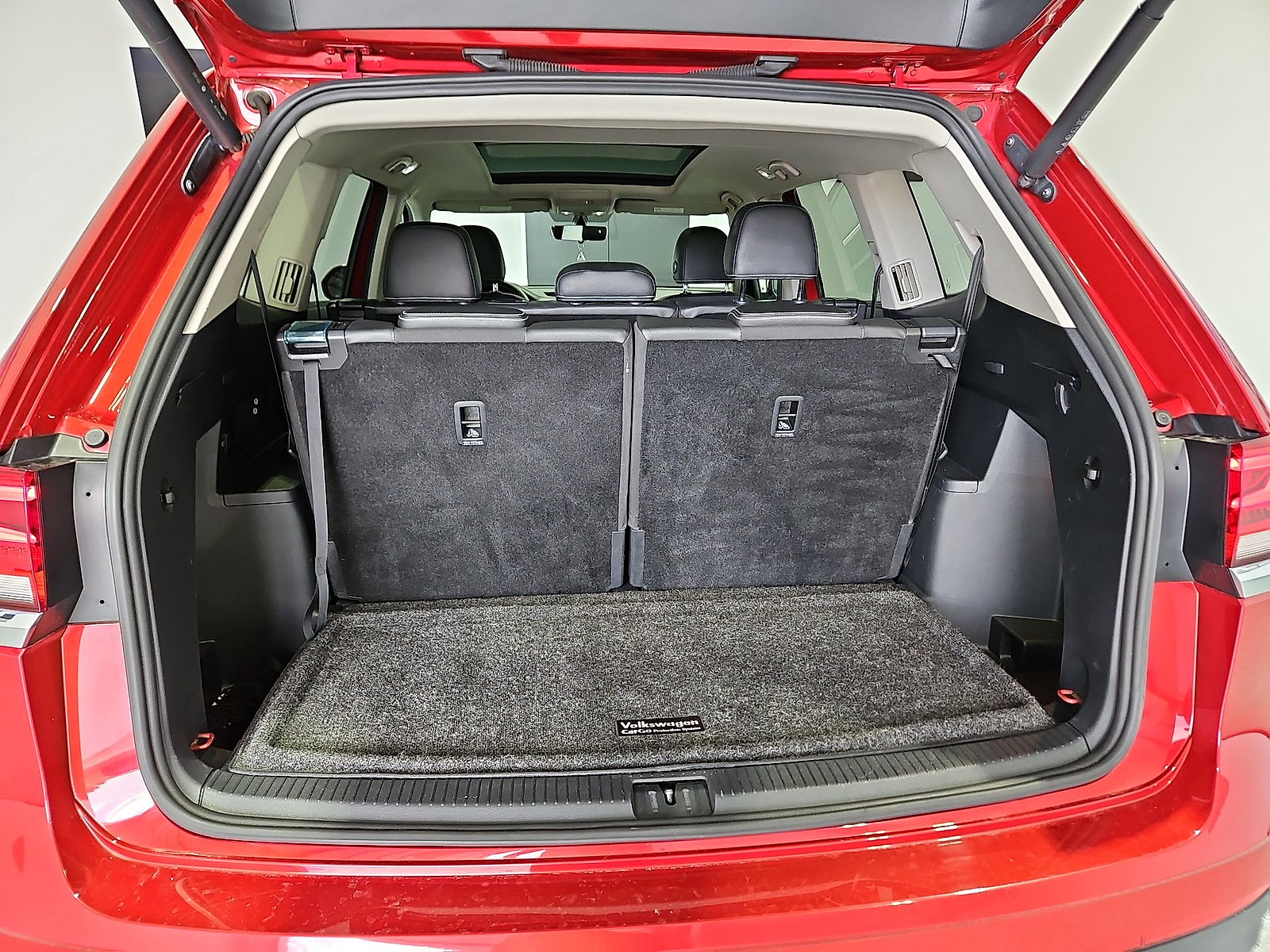 2023 Volkswagen Atlas 2.0T SE w/Technology Red Metallic at Street VW of Amarillo