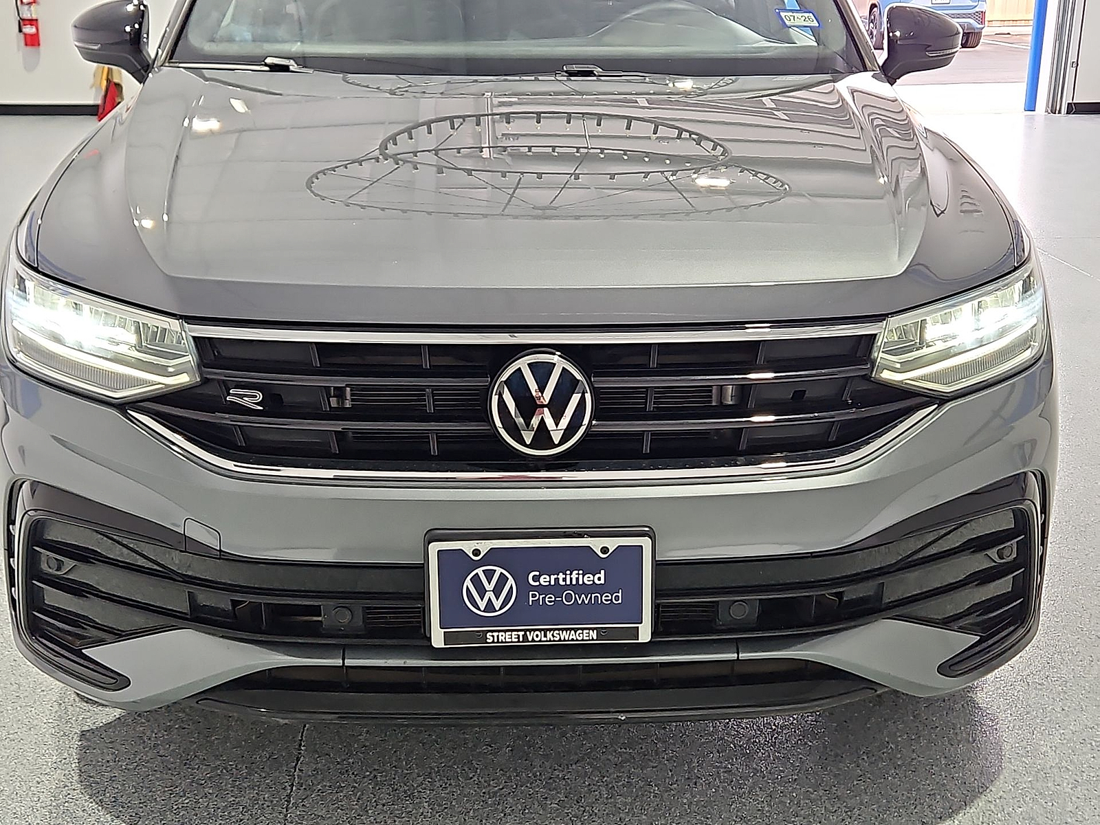 2023 Volkswagen Tiguan 2.0T SE R-Line Black - 9