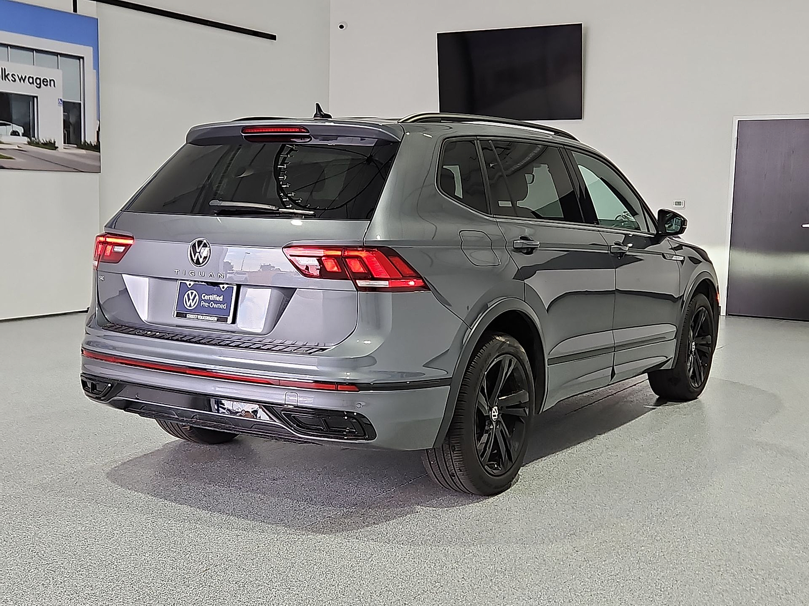 2023 Volkswagen Tiguan 2.0T SE R-Line Black - 7