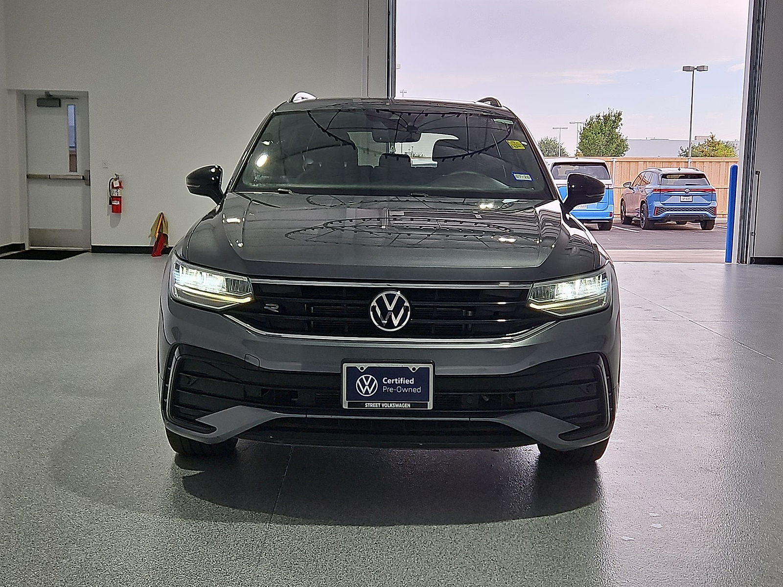 2023 Volkswagen Tiguan 2.0T SE R-Line Black - 2