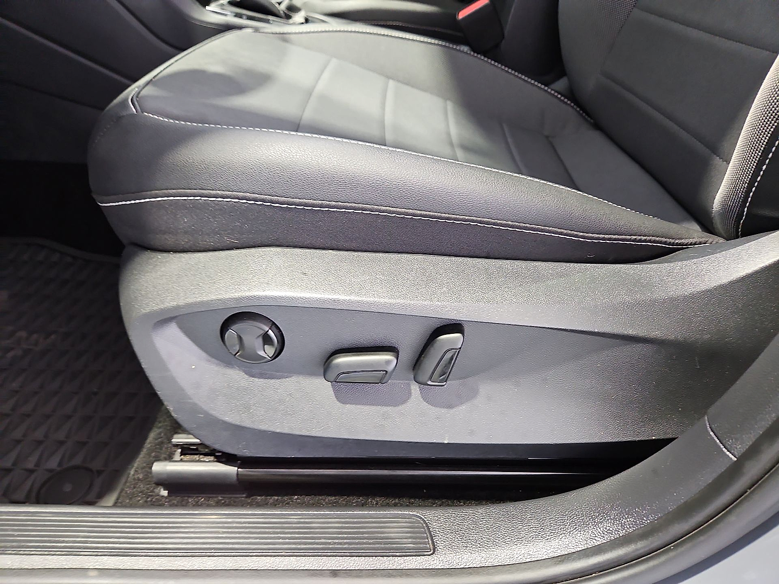 2023 Volkswagen Taos 1.5T SE Black at Street VW of Amarillo