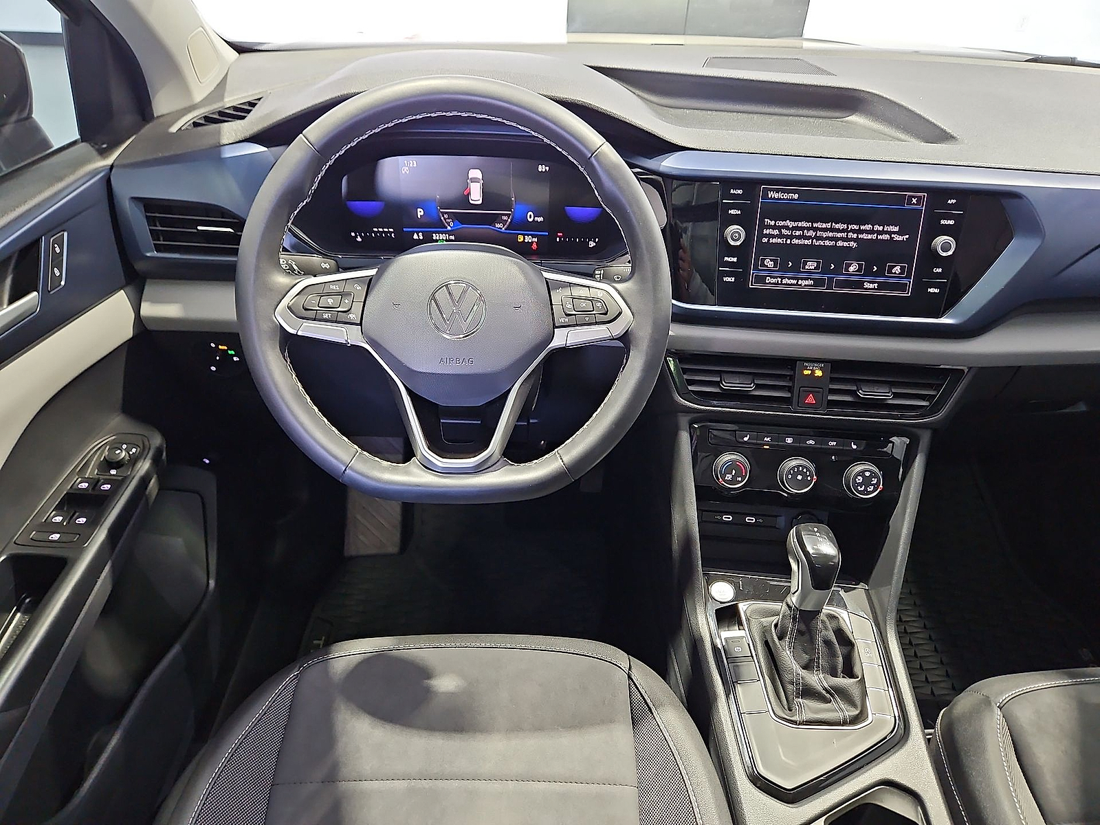 2023 Volkswagen Taos 1.5T SE Black at Street VW of Amarillo