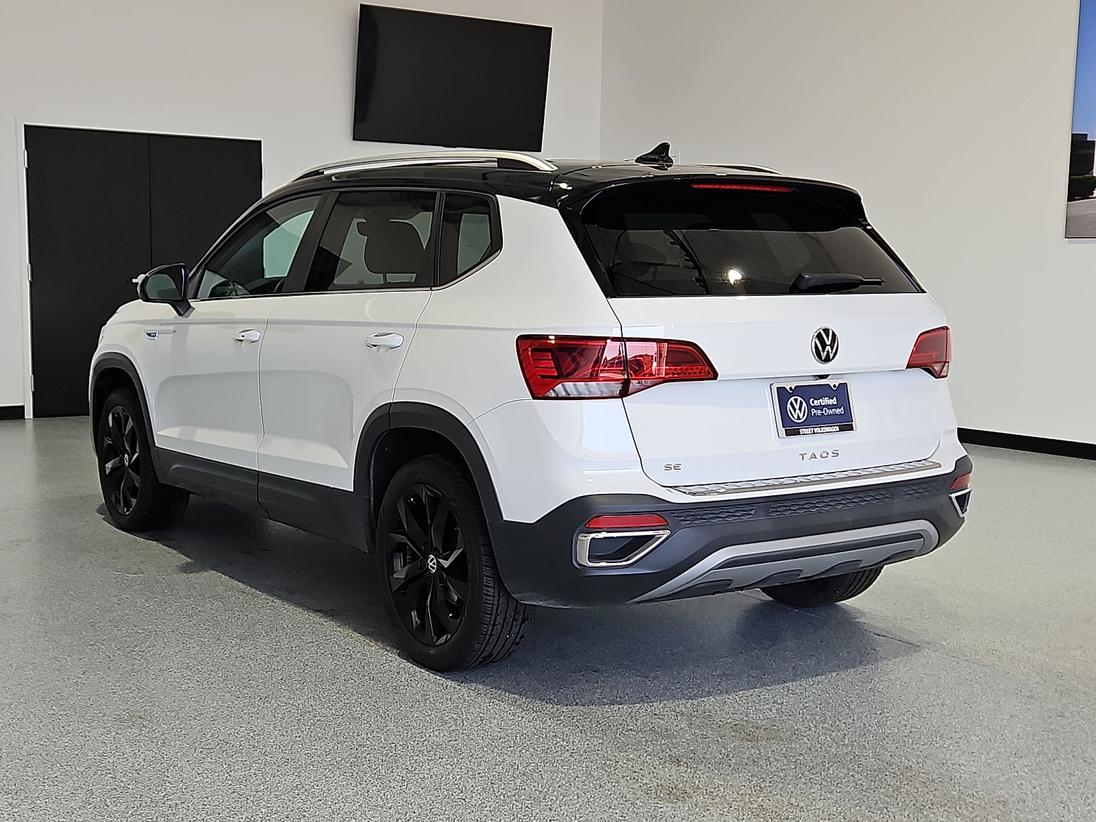 2023 Volkswagen Taos 1.5T SE Pure White at Street VW of Amarillo