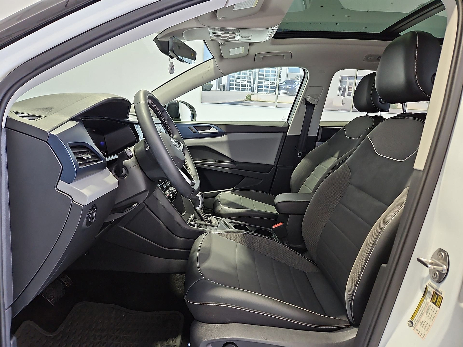 2023 Volkswagen Taos 1.5T SE Pure White at Street VW of Amarillo