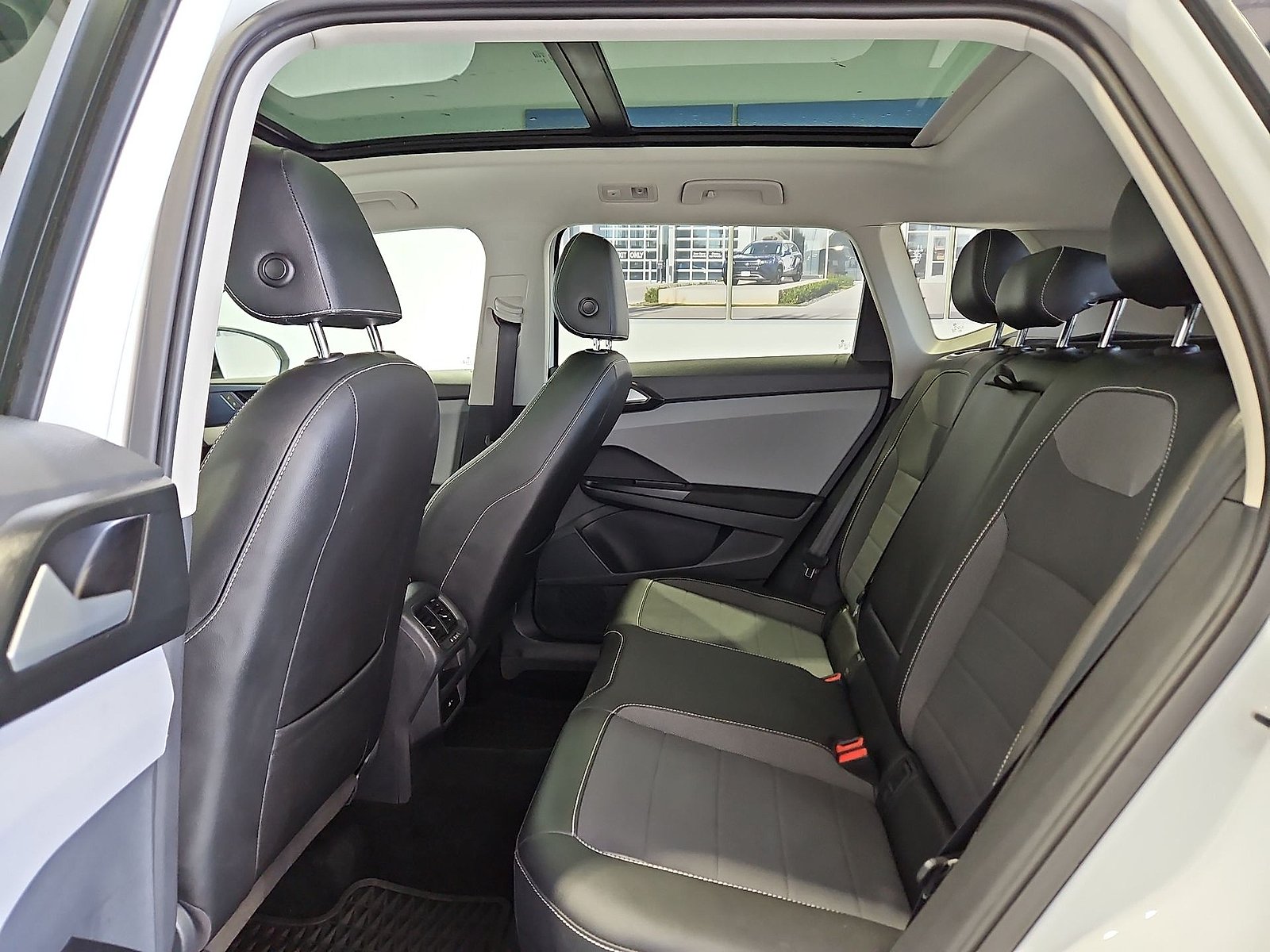 2023 Volkswagen Taos 1.5T SE Pure White at Street VW of Amarillo