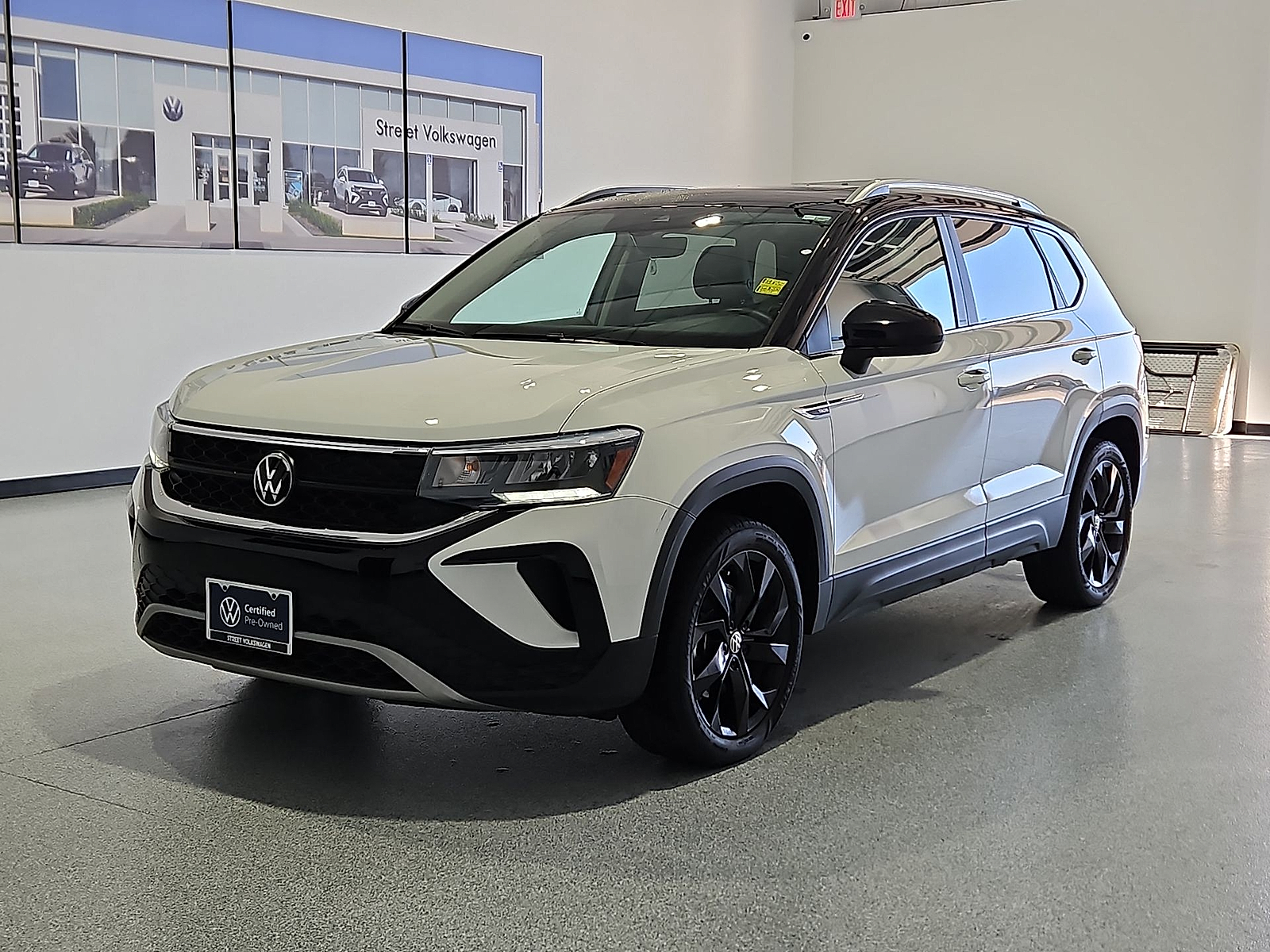 2023 Volkswagen Taos 1.5T SE Pure White at Street VW of Amarillo