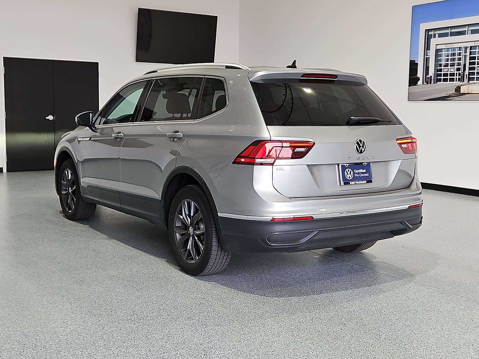 2023 Volkswagen Tiguan 2.0T SE - 5