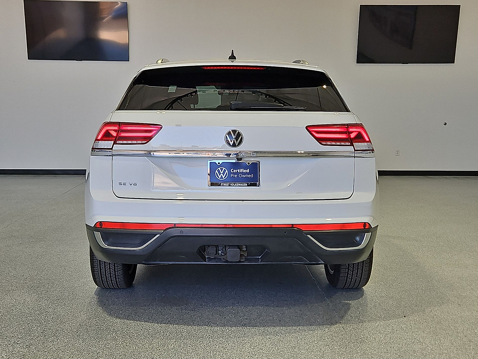 2023 Volkswagen Atlas Cross Sport 3.6L V6 SE w/Technology Pure White at Street VW of Amarillo
