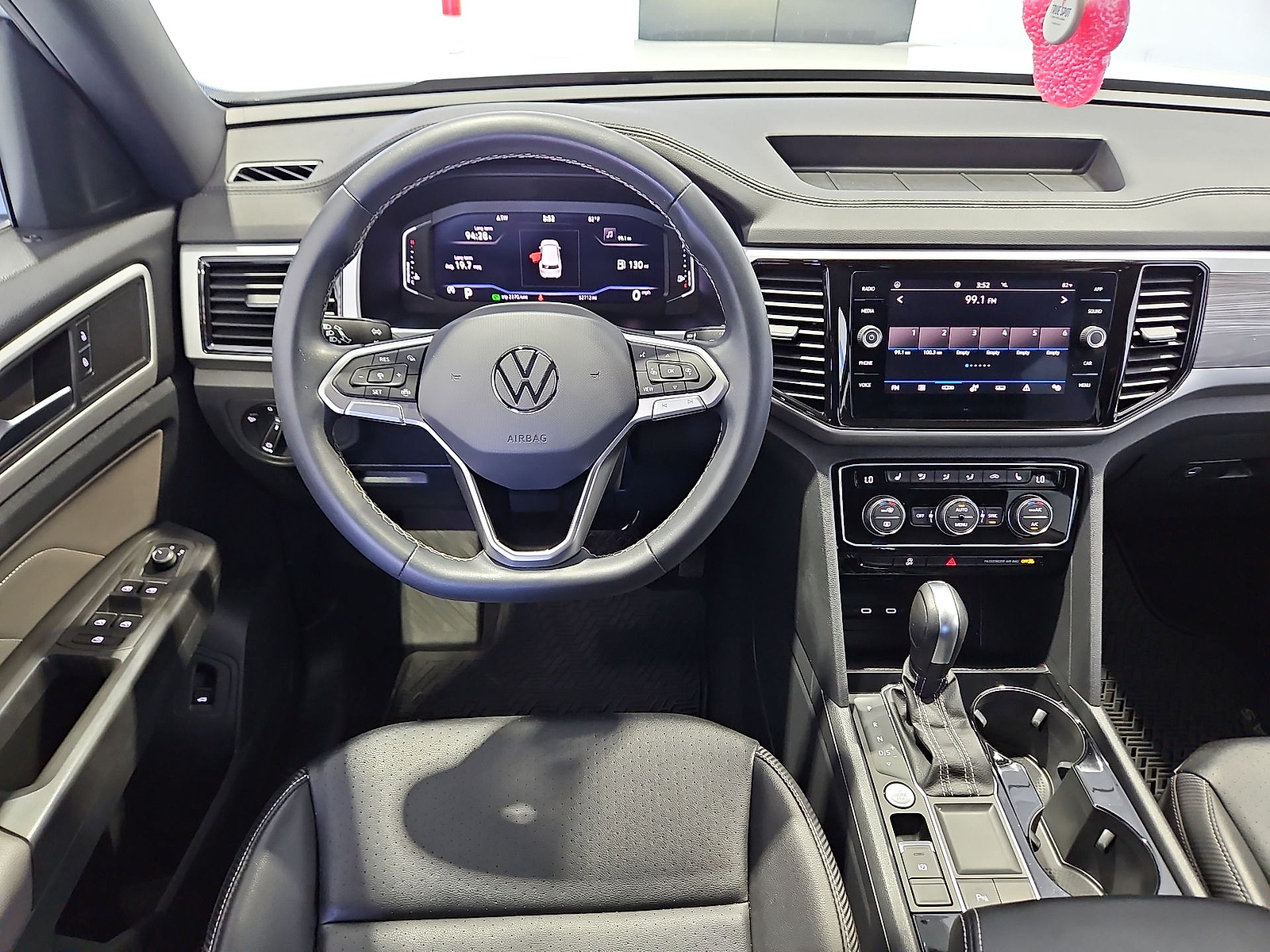 2023 Volkswagen Atlas Cross Sport 3.6L V6 SE w/Technology Pure White at Street VW of Amarillo