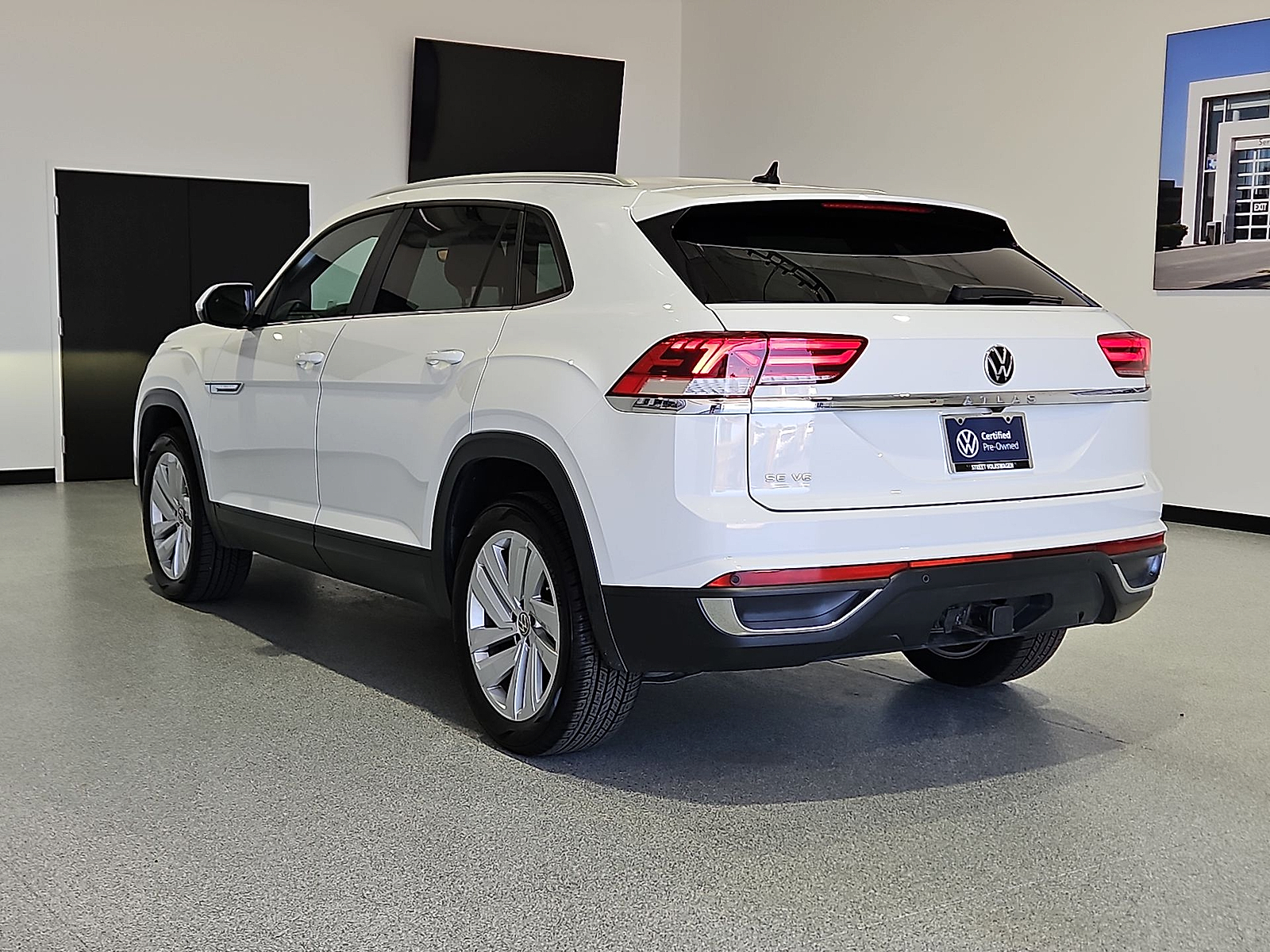 2023 Volkswagen Atlas Cross Sport 3.6L V6 SE w/Technology Pure White at Street VW of Amarillo