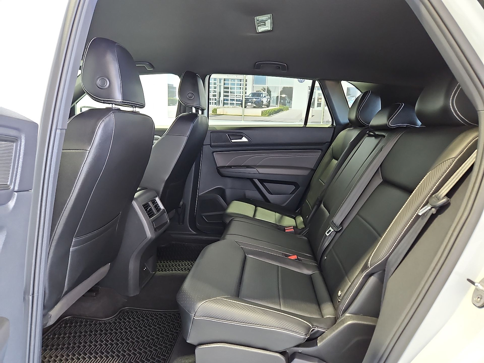 2023 Volkswagen Atlas Cross Sport 3.6L V6 SE w/Technology Pure White at Street VW of Amarillo
