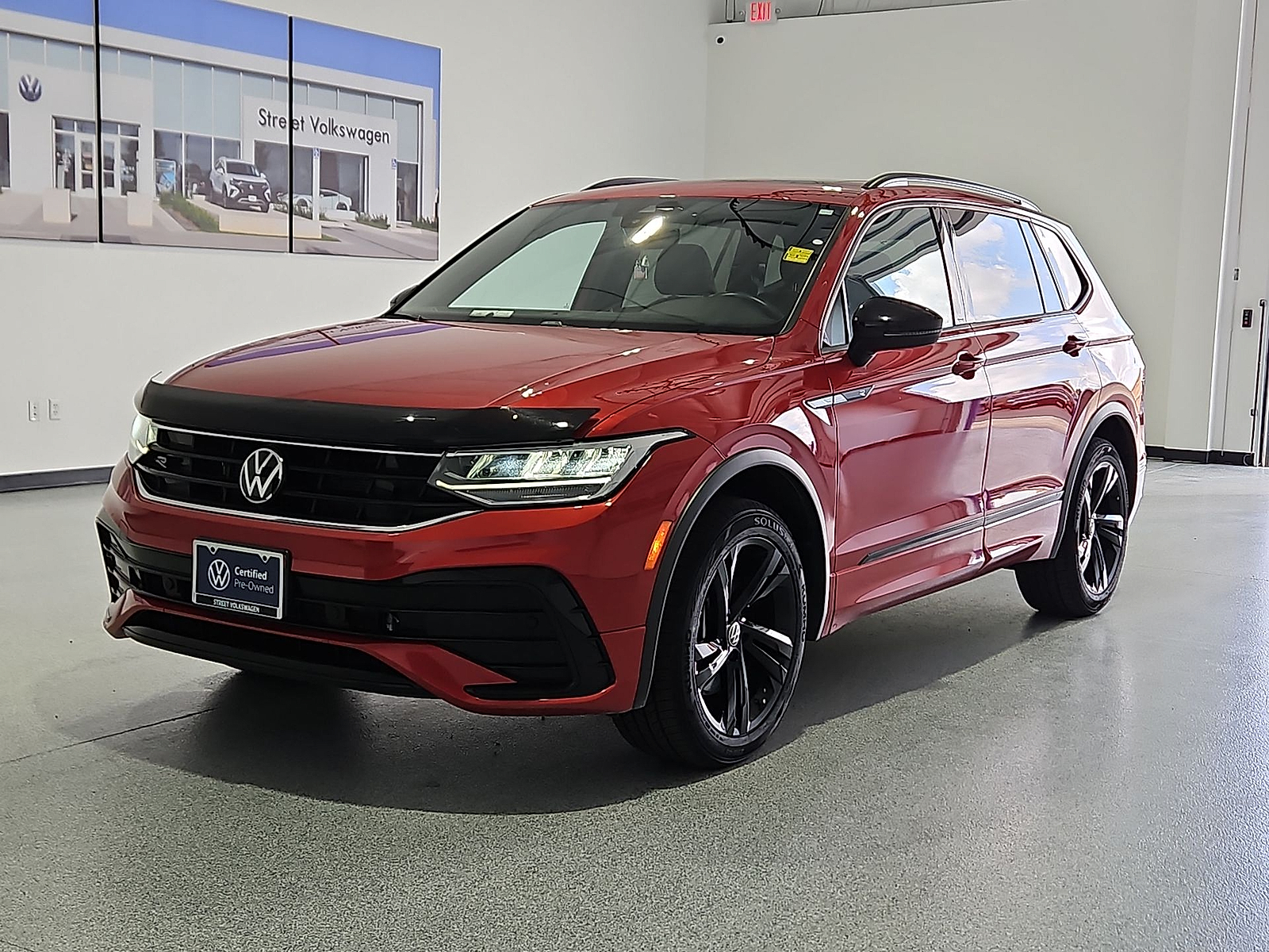 2024 Volkswagen Tiguan 2.0T SE R-Line Black Kings Red Metallic at Street VW of Amarillo