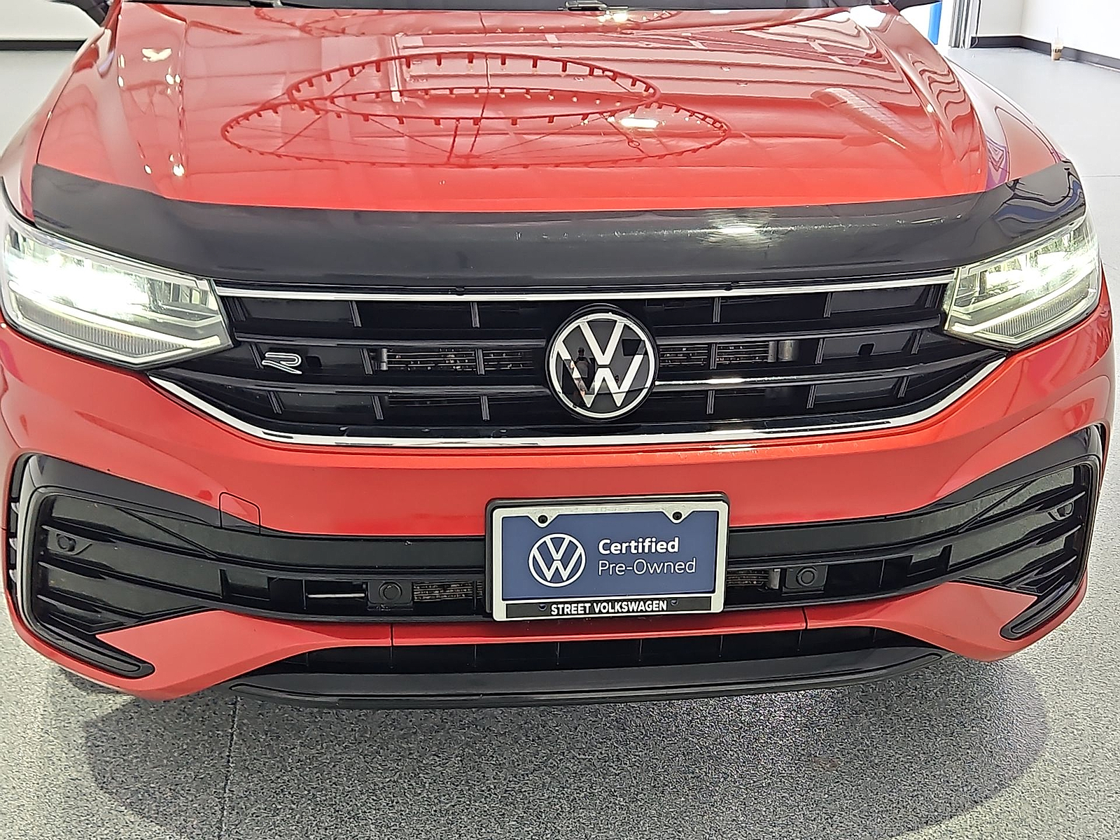 2024 Volkswagen Tiguan 2.0T SE R-Line Black Kings Red Metallic at Street VW of Amarillo