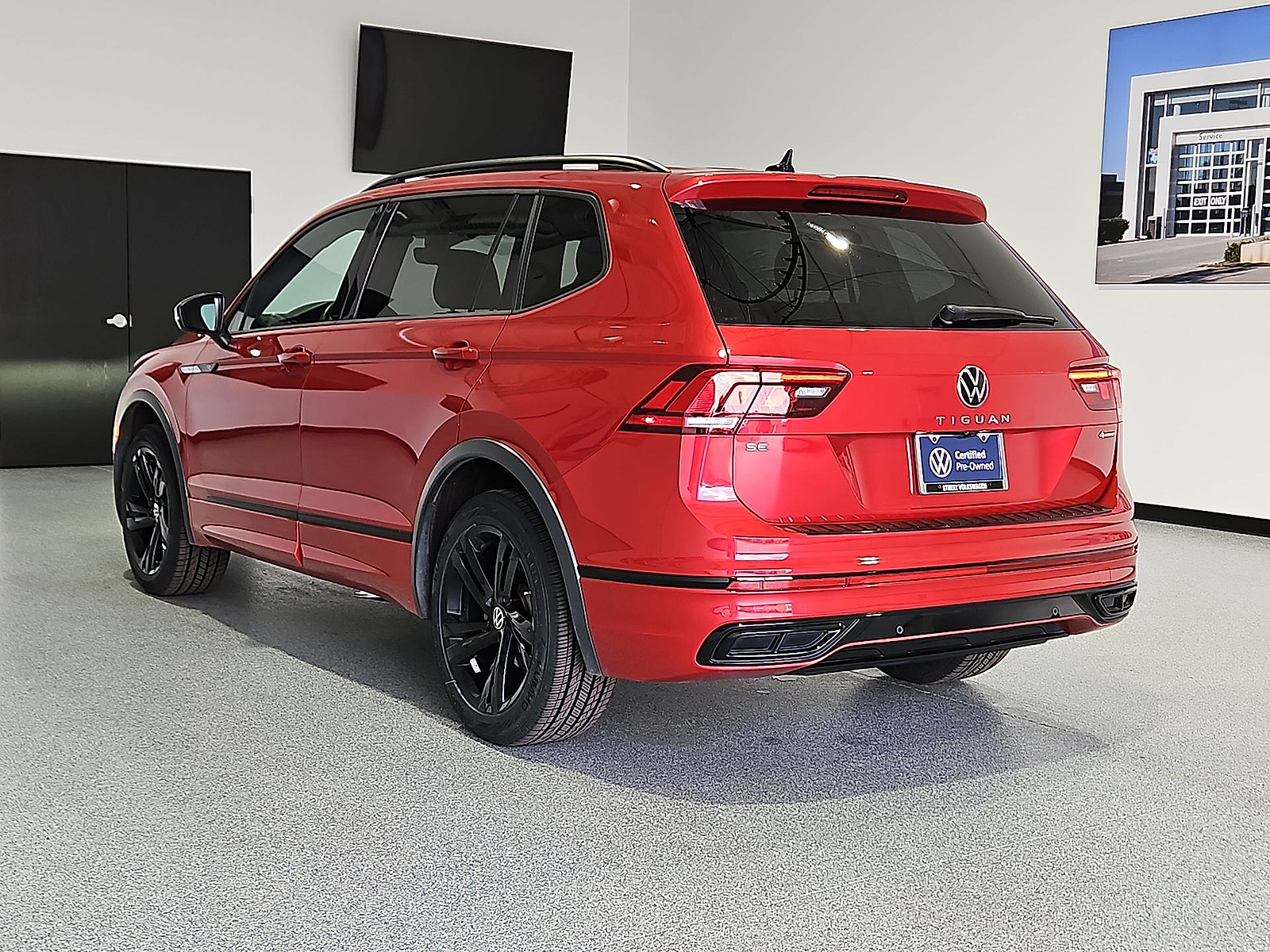 2024 Volkswagen Tiguan 2.0T SE R-Line Black Kings Red Metallic at Street VW of Amarillo