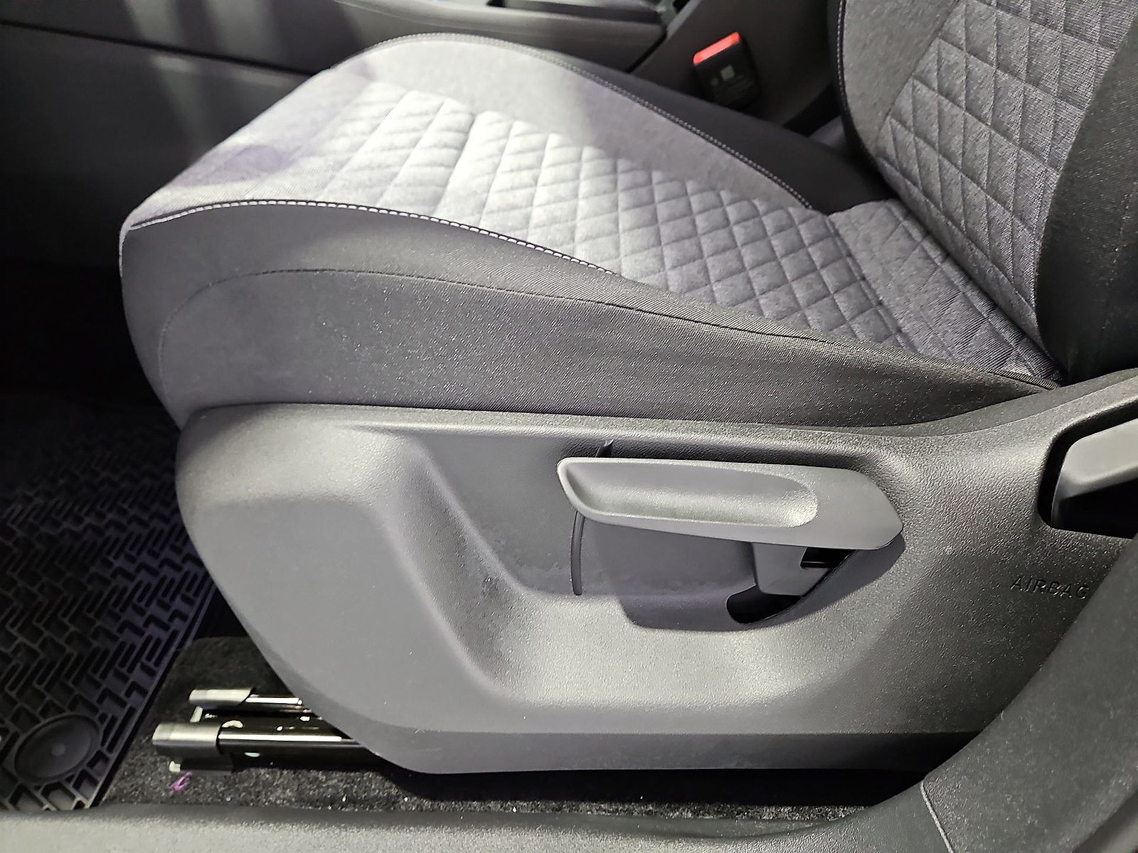 2026 Volkswagen Tiguan photo 17 of 22