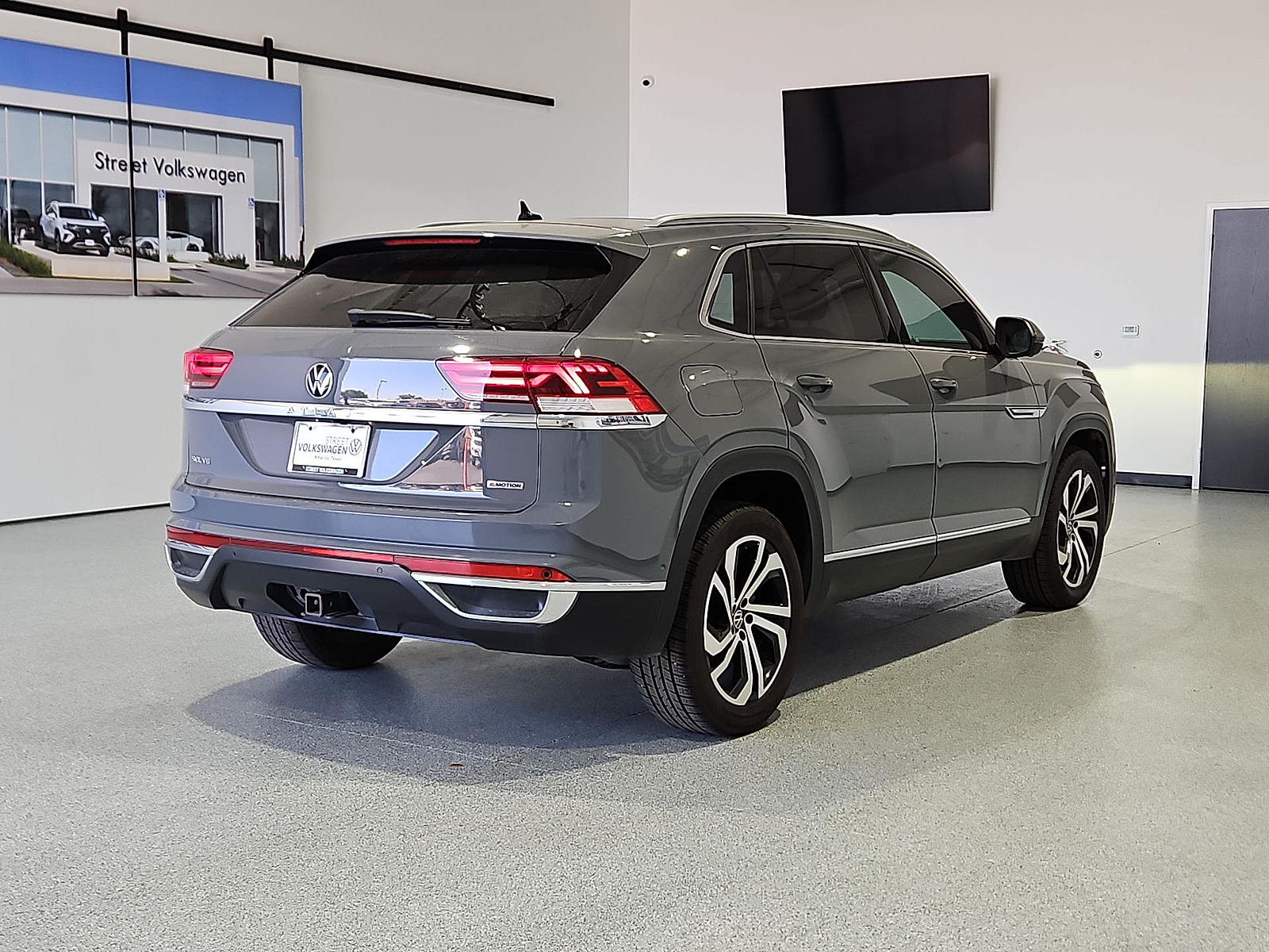 2021 Volkswagen Atlas Cross Sport 3.6L V6 SEL Premium Pure Gray at Bobby Duby Motors