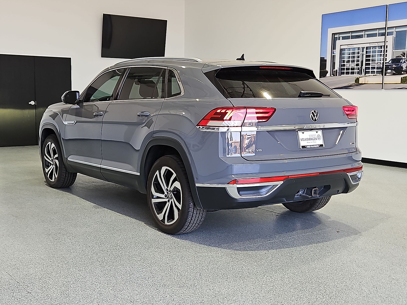 2021 Volkswagen Atlas Cross Sport 3.6L V6 SEL Premium Pure Gray at Bobby Duby Motors