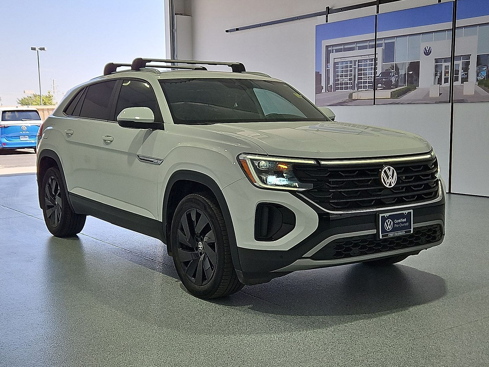 2024 Volkswagen Atlas Cross Sport 2.0T SE w/Technology Pure White at Street VW of Amarillo