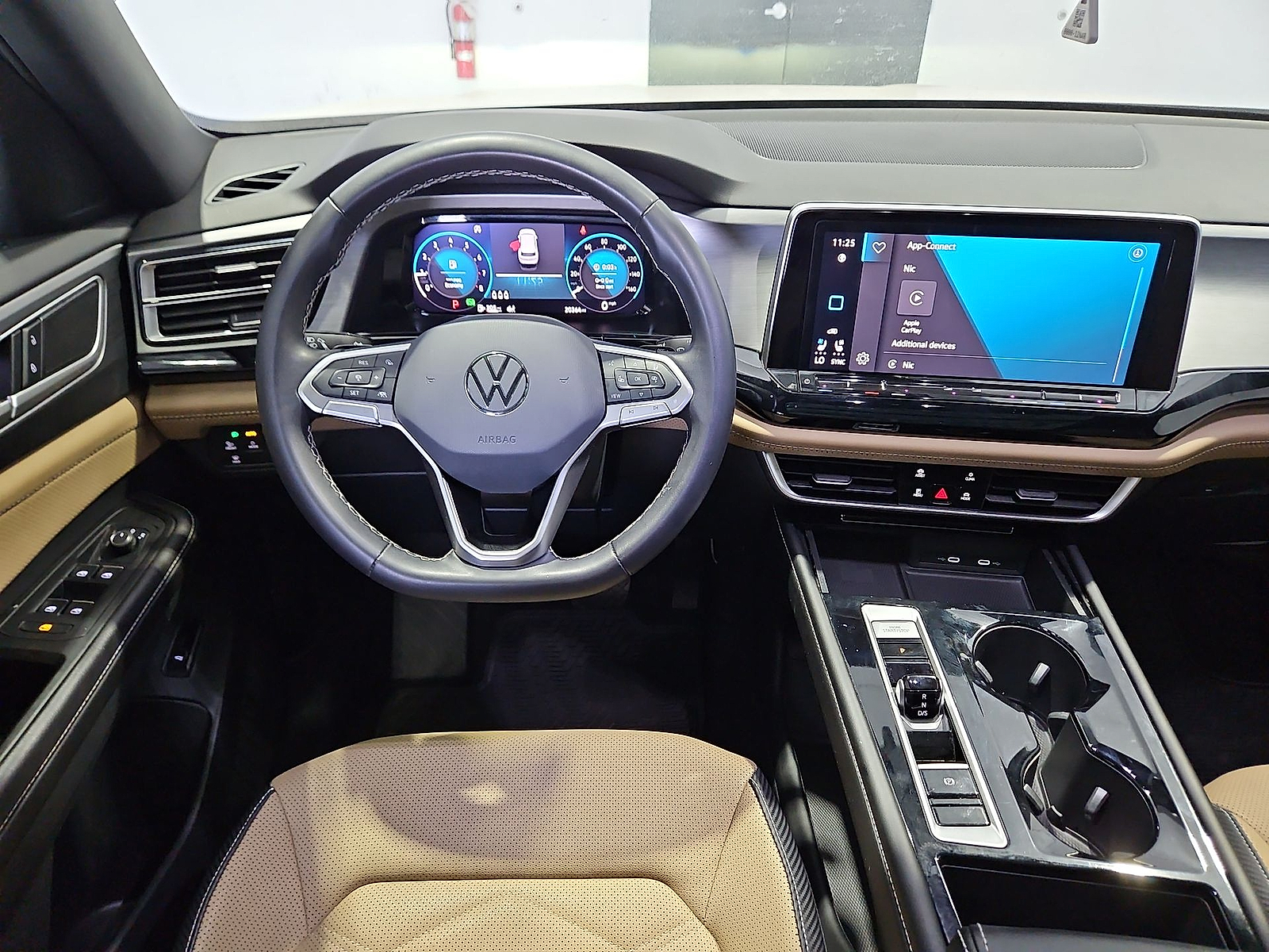 2024 Volkswagen Atlas Cross Sport 2.0T SE w/Technology Pure White at Street VW of Amarillo