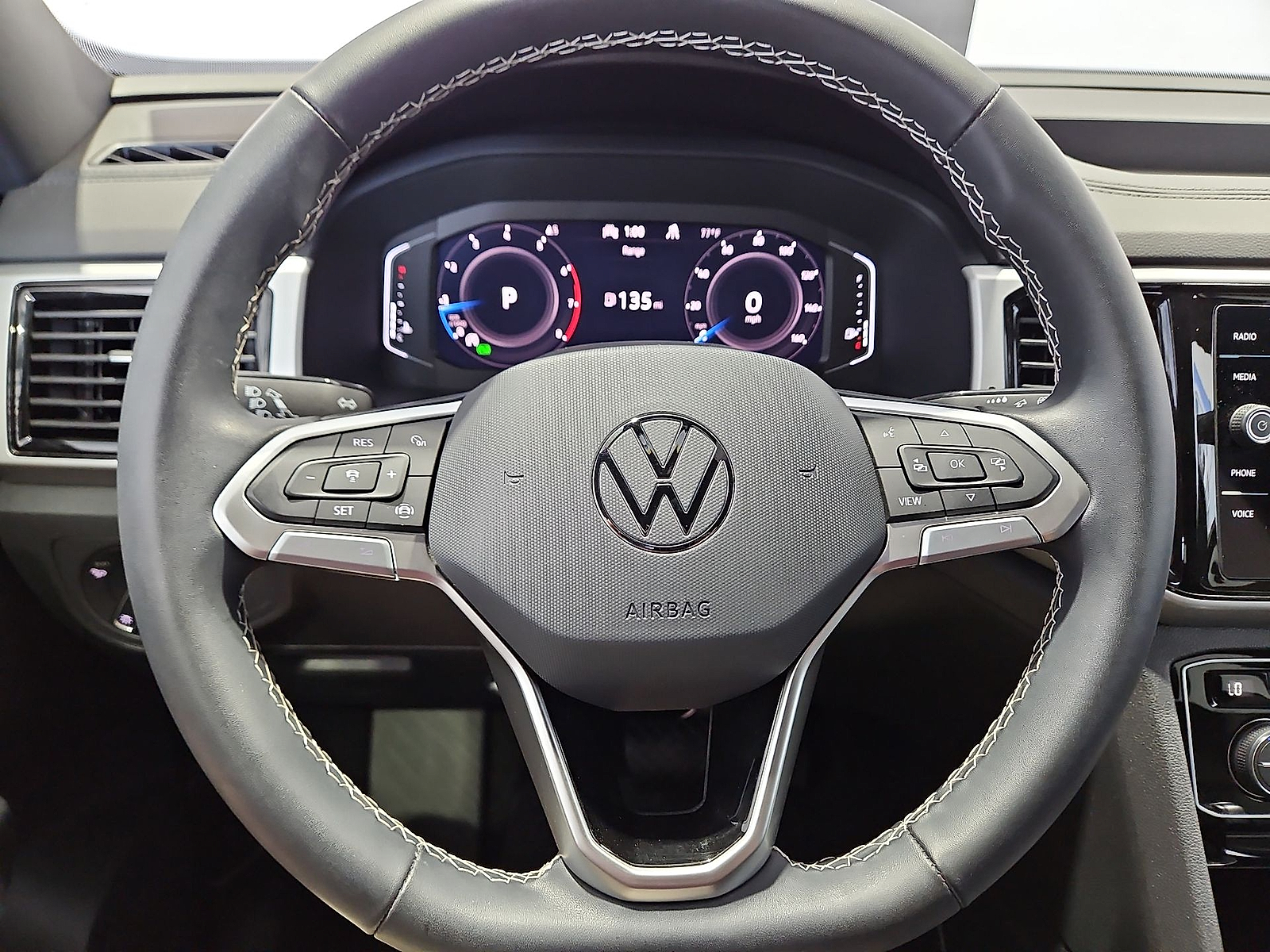 2023 Volkswagen Atlas Cross Sport 2.0T SE w/Technology Pure White at Street VW of Amarillo