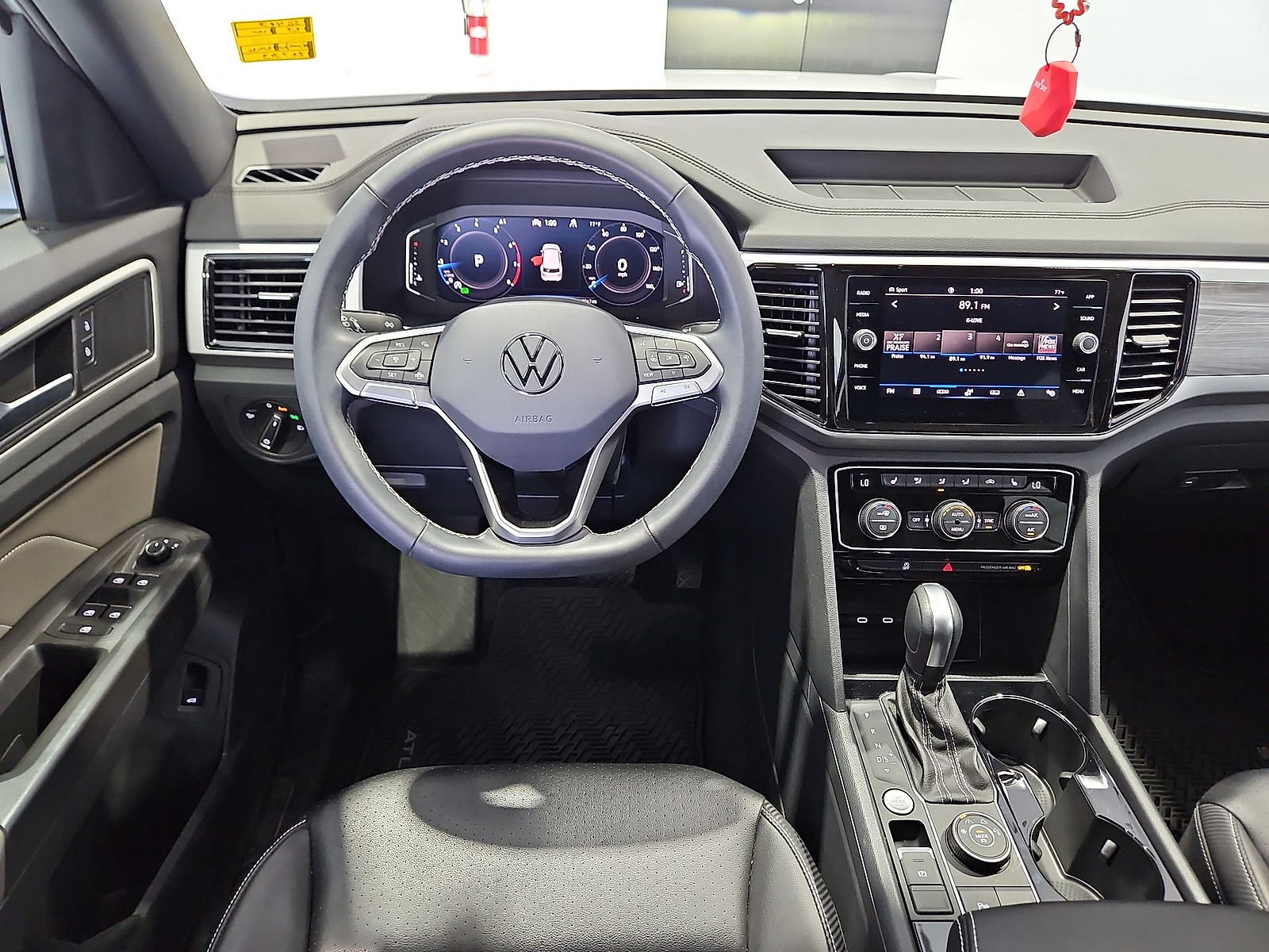 2023 Volkswagen Atlas Cross Sport 2.0T SE w/Technology Pure White at Street VW of Amarillo
