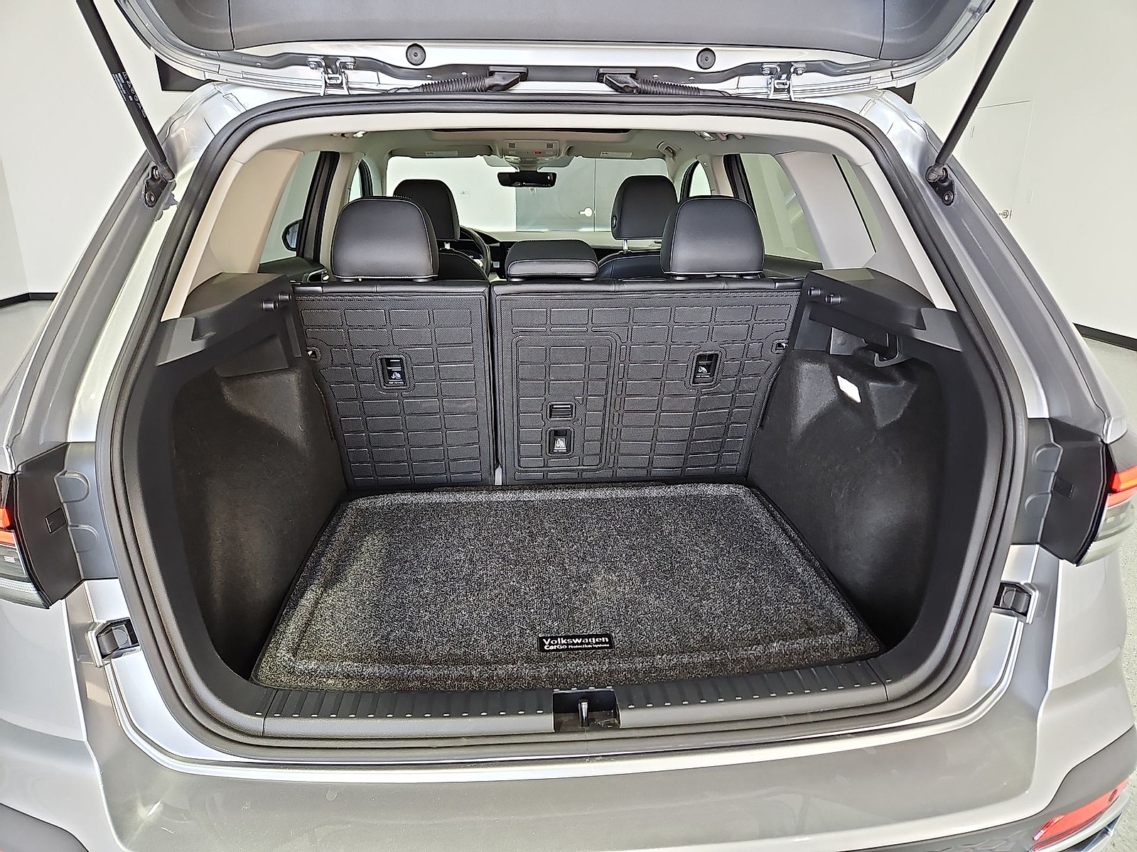 2025 Volkswagen Taos 1.5T SEL Silver Metallic at Street VW of Amarillo