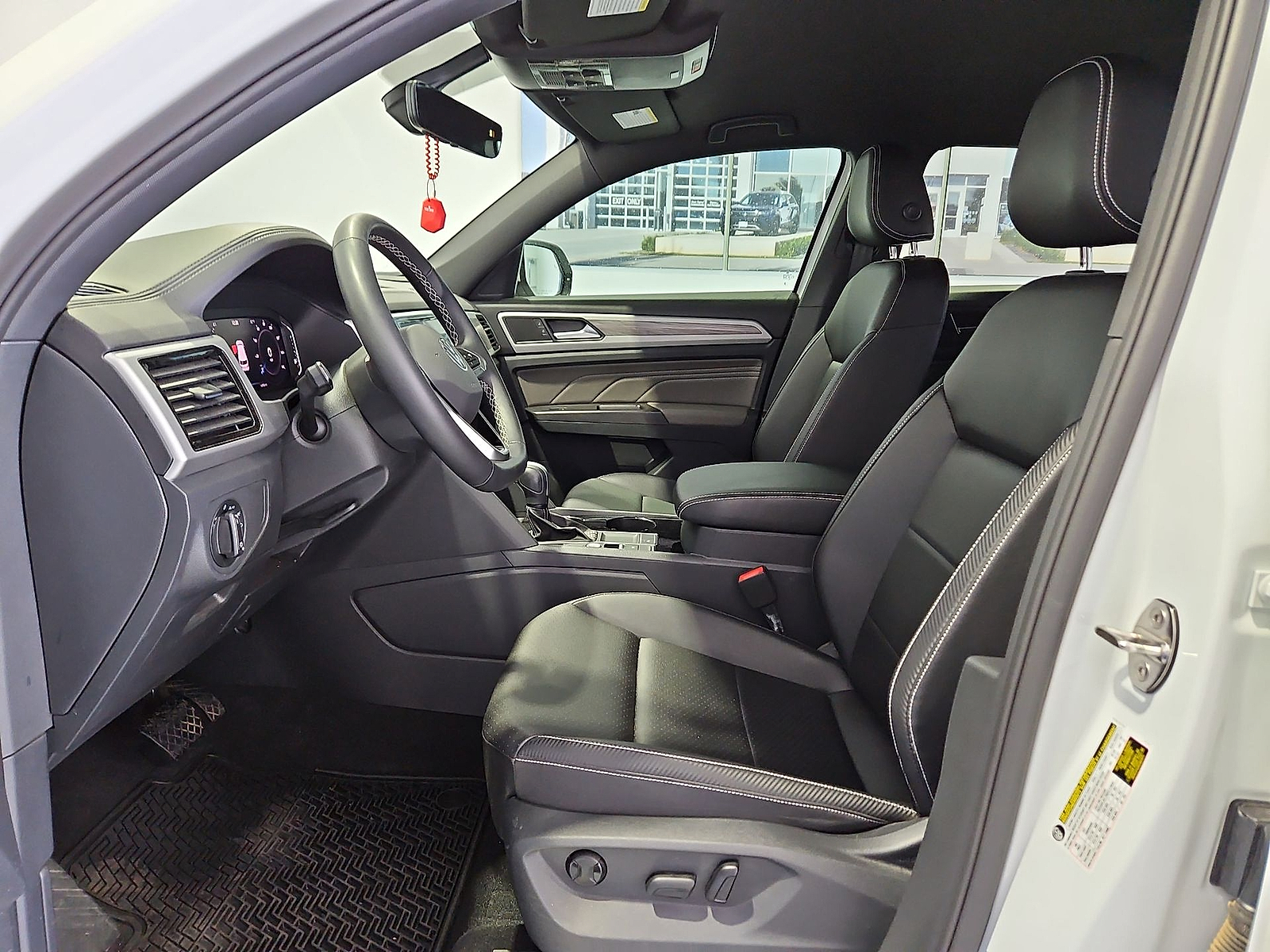 2023 Volkswagen Atlas Cross Sport 2.0T SE w/Technology Pure White at Street VW of Amarillo
