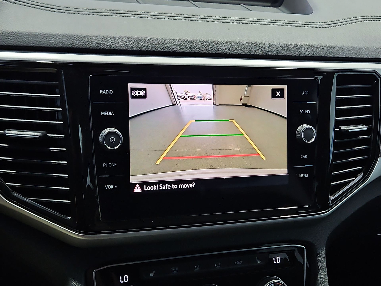 2023 Volkswagen Atlas Cross Sport 2.0T SE w/Technology Pure White at Street VW of Amarillo