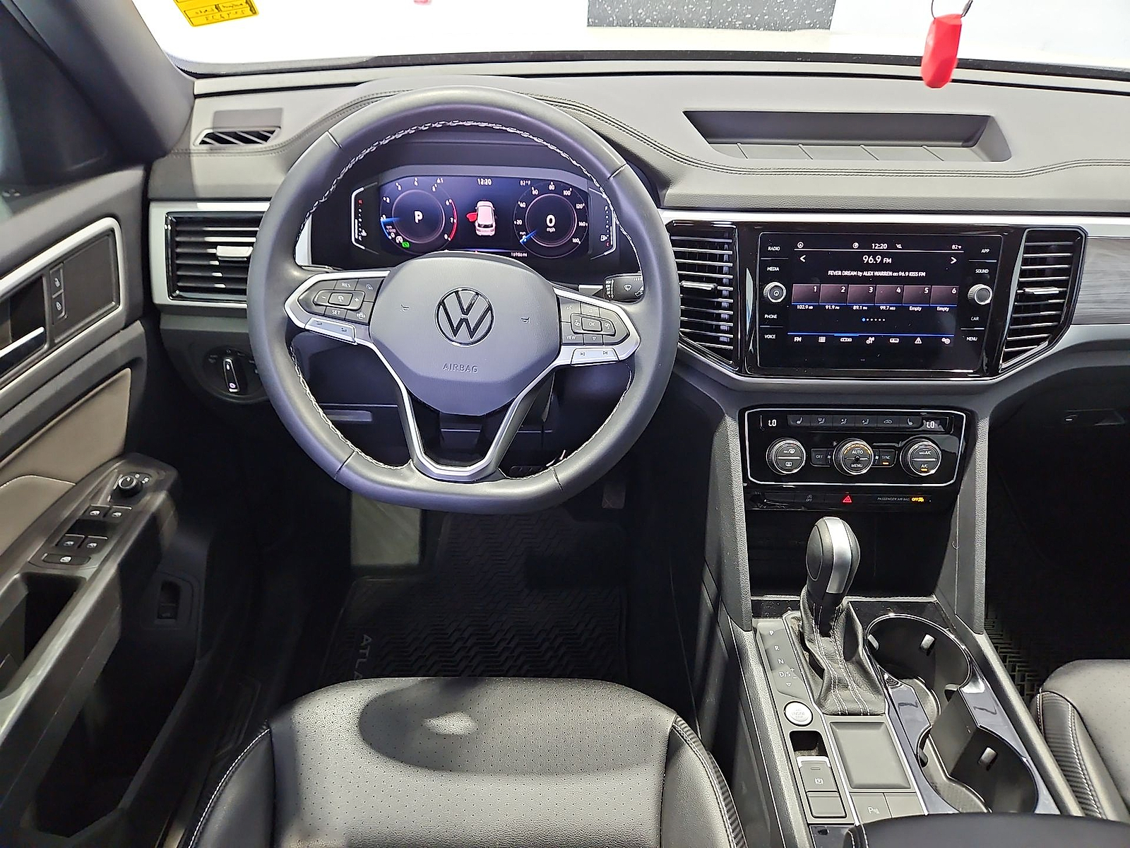 2023 Volkswagen Atlas Cross Sport 2.0T SE w/Technology Pure White at Street VW of Amarillo