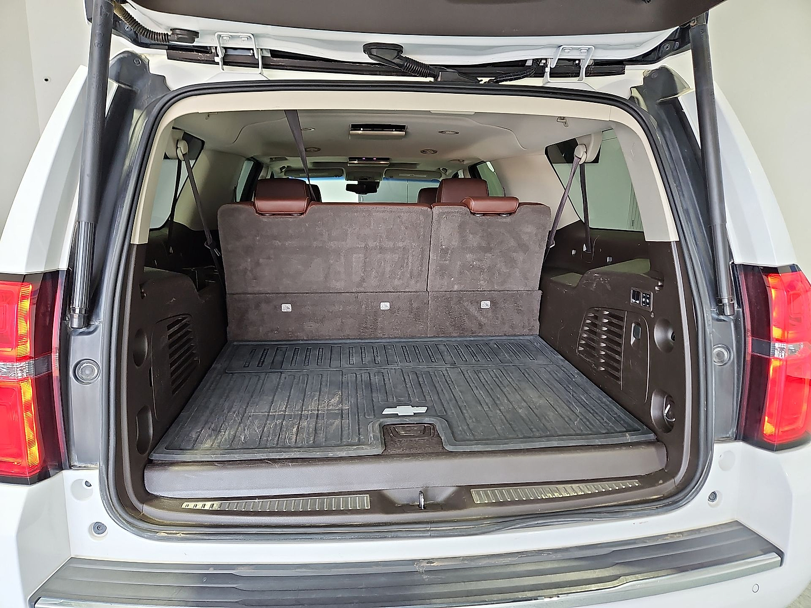 2018 Chevrolet Suburban Premier Summit White at Bobby Duby Motors