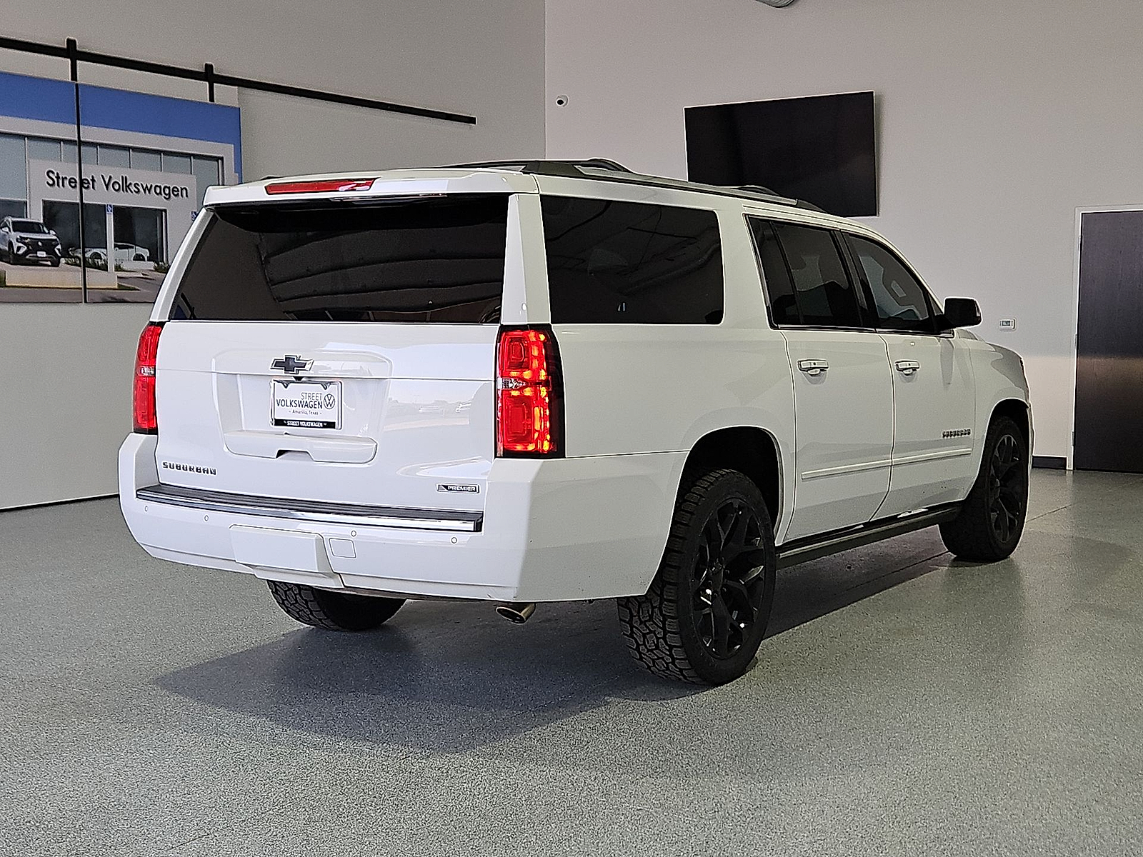 2018 Chevrolet Suburban Premier Summit White at Bobby Duby Motors