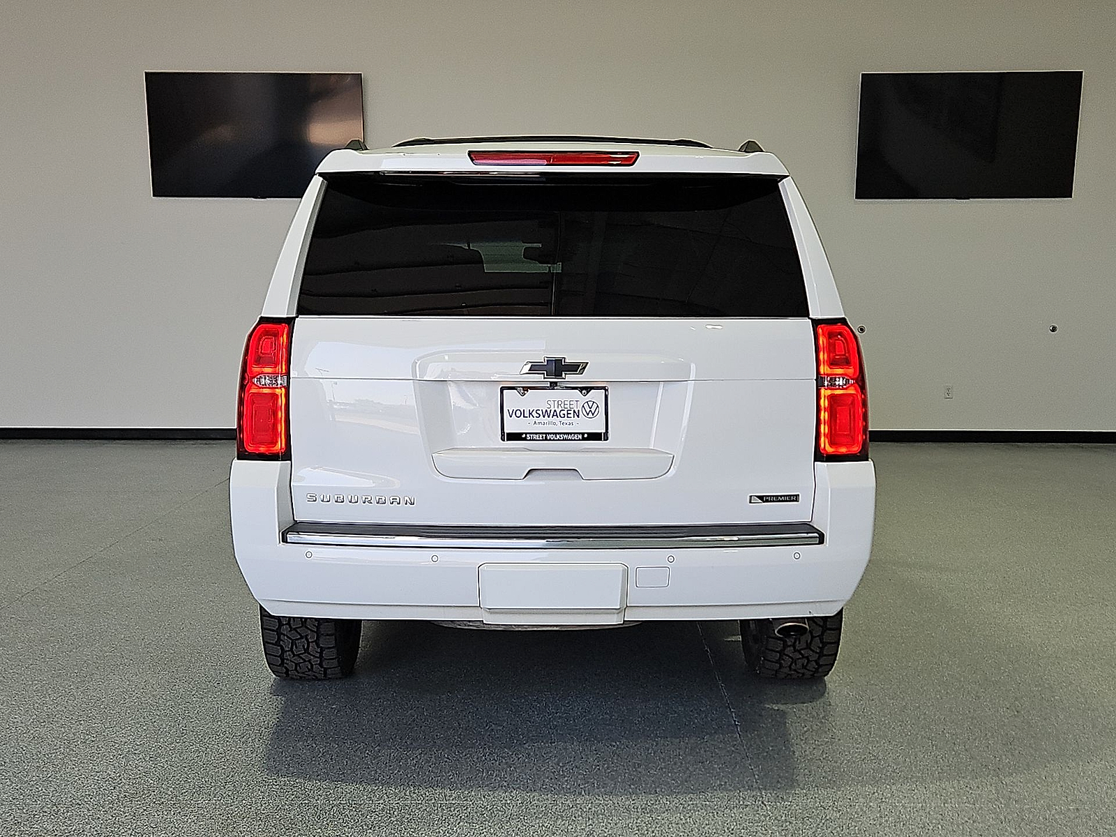 2018 Chevrolet Suburban Premier Summit White at Bobby Duby Motors
